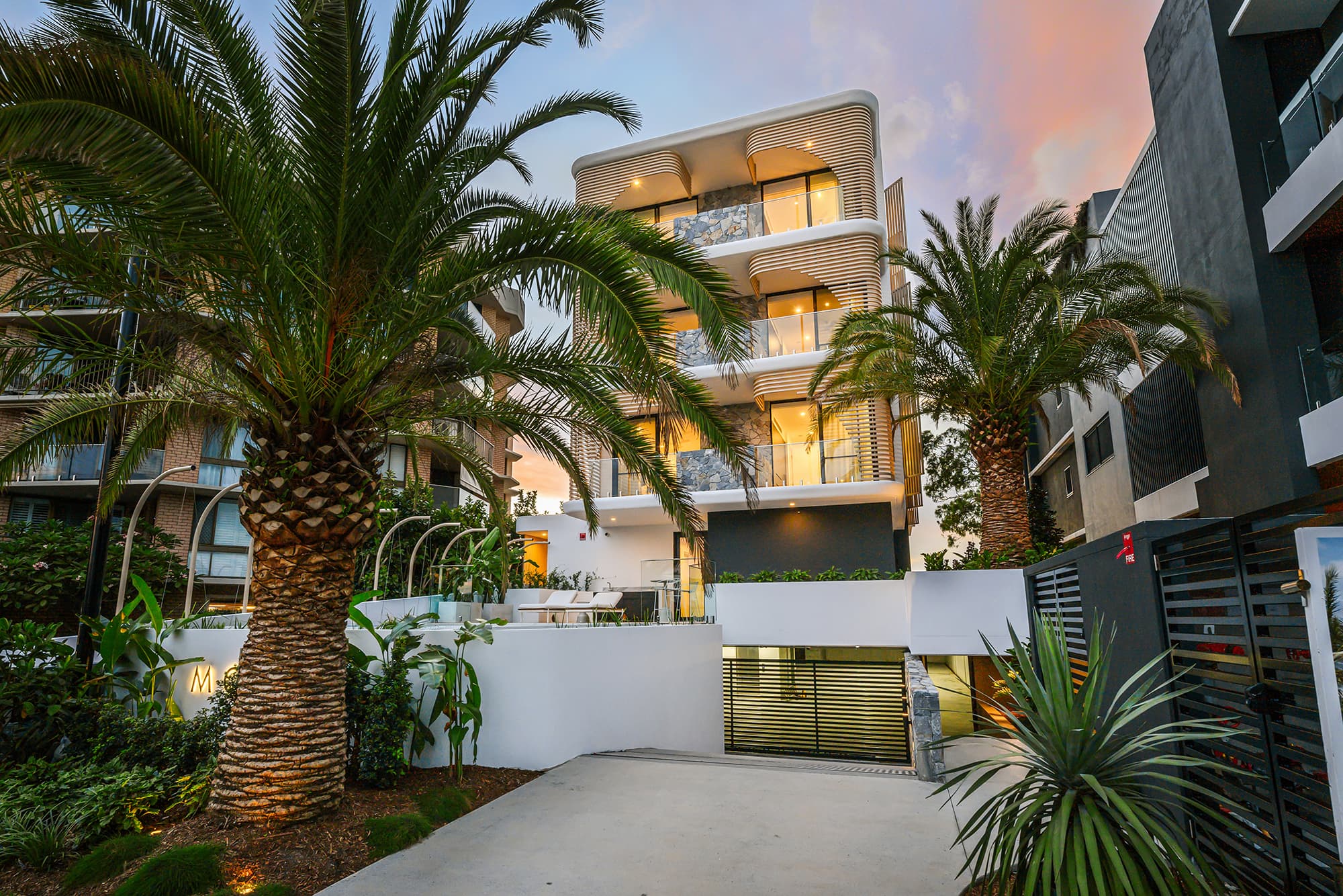 2/4 Paradise Parade, Paradise Point - Image 1