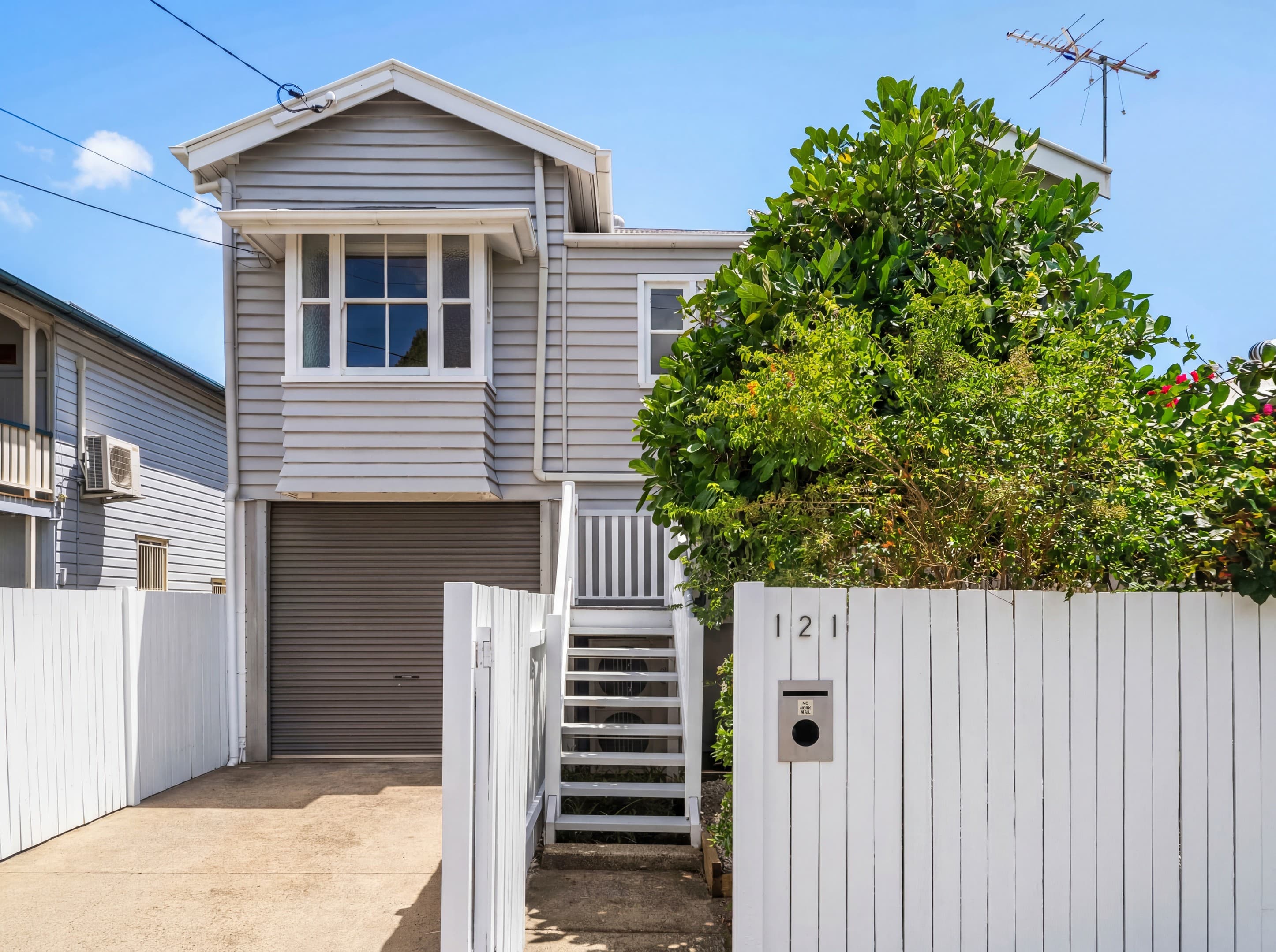 121 Barclay Street, Deagon - Image 1