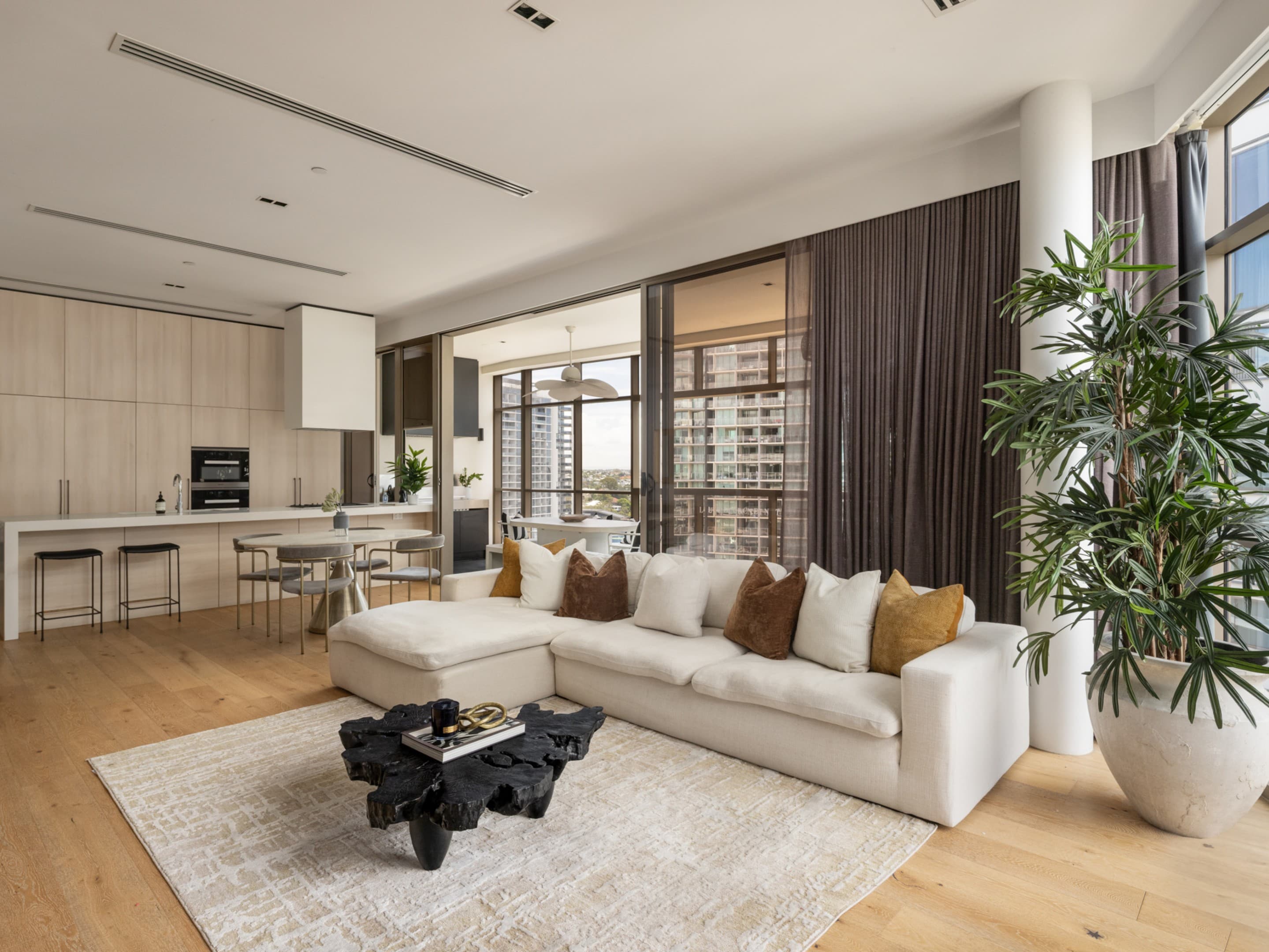 1505/18 Longland Street, Newstead - Image 1