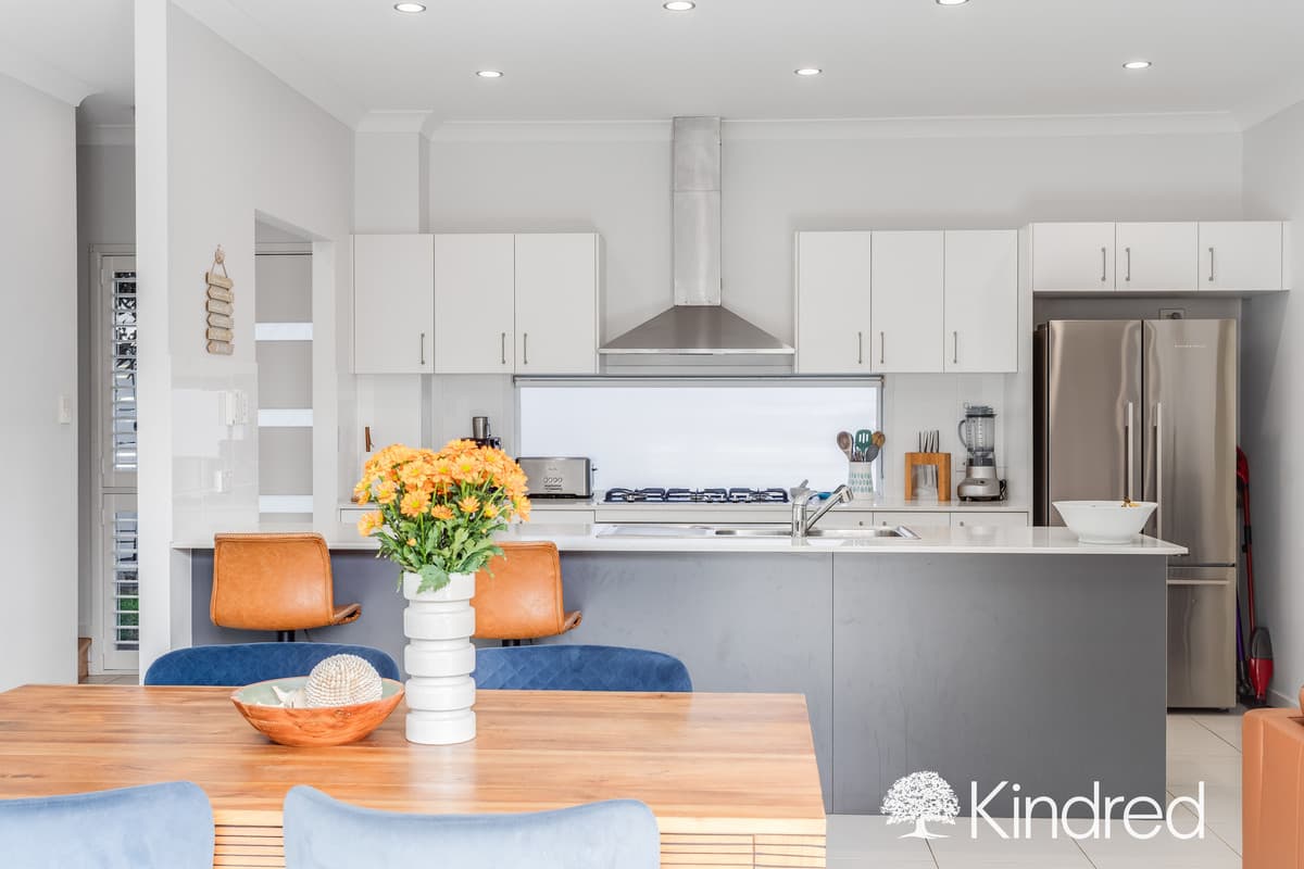 2/45 Queen Street, Scarborough — photo 1 of 5