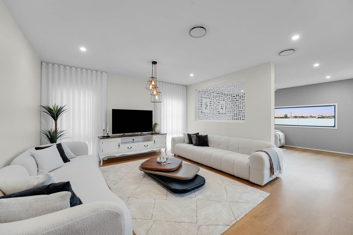 327 Lakeside Avenue, Springfield Lakes - Image 1