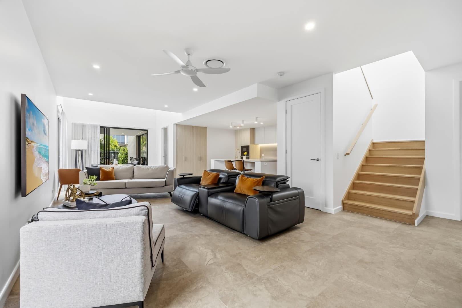 1005/18 Spitfire Banks Drive, Pelican Waters — photo 1 of 5