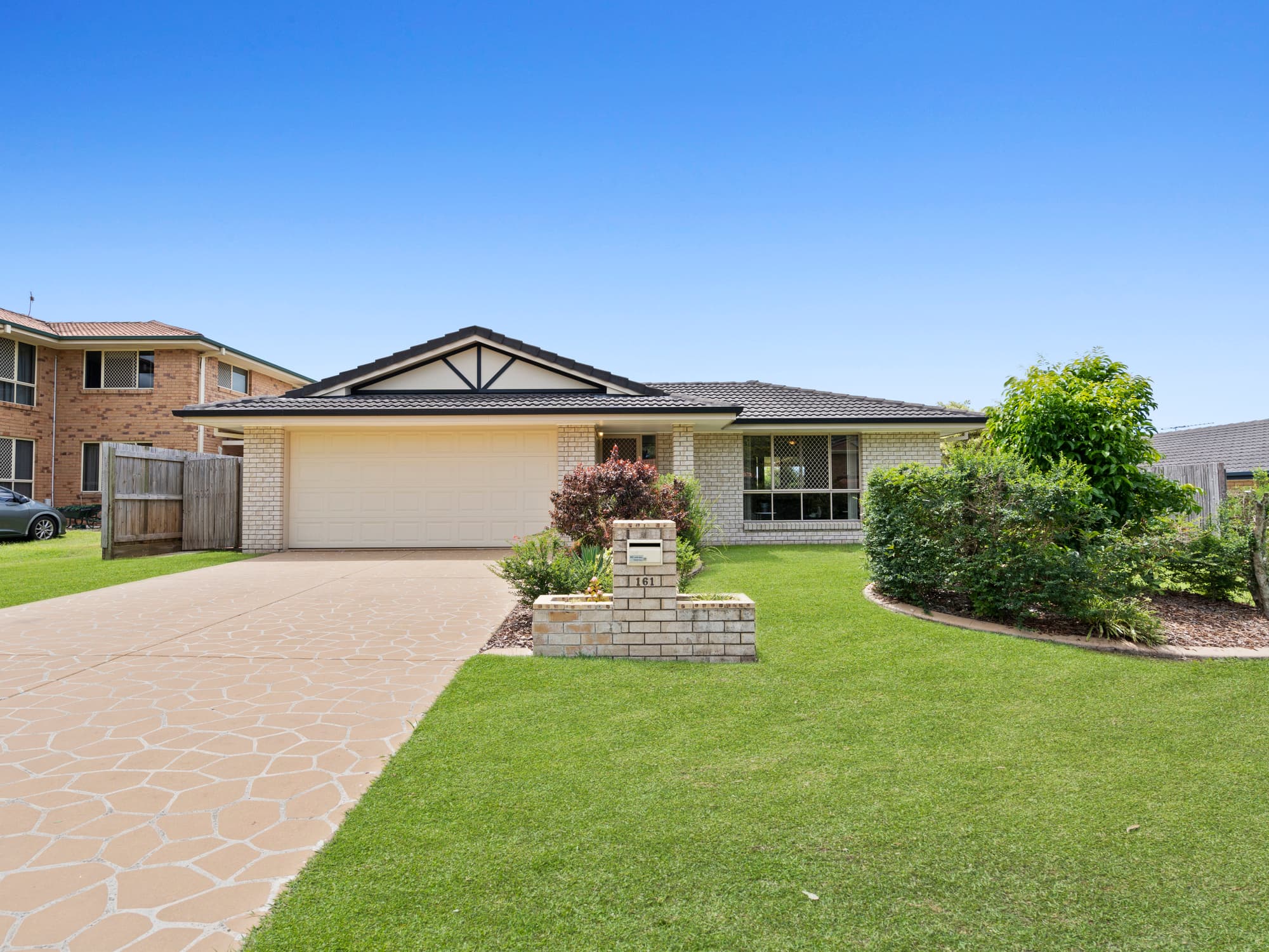 161 Kirralee Crescent, Upper Kedron, Upper Kedron — photo 1 of 5