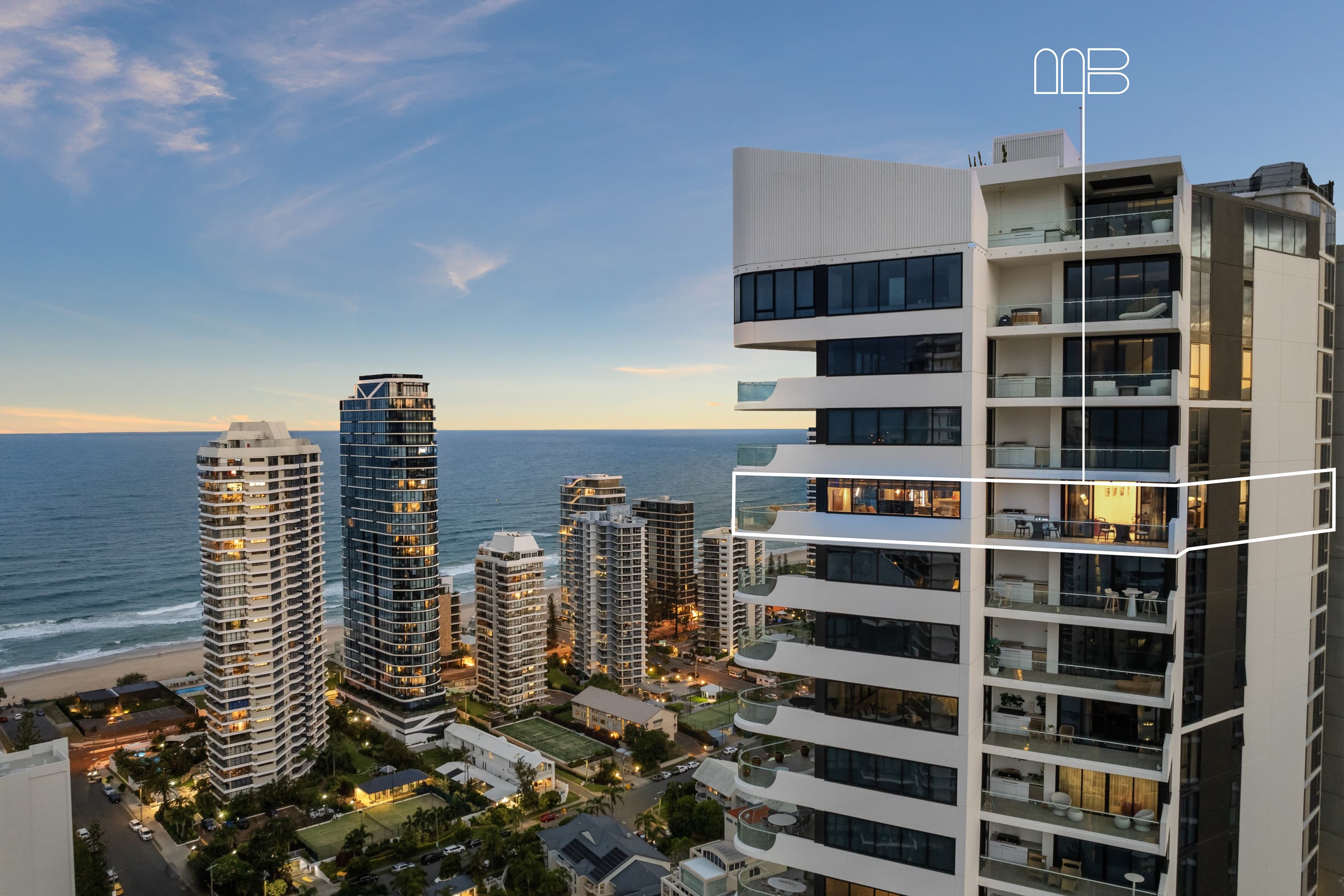 26/24 Woodroffe Avenue, Main Beach - Image 1