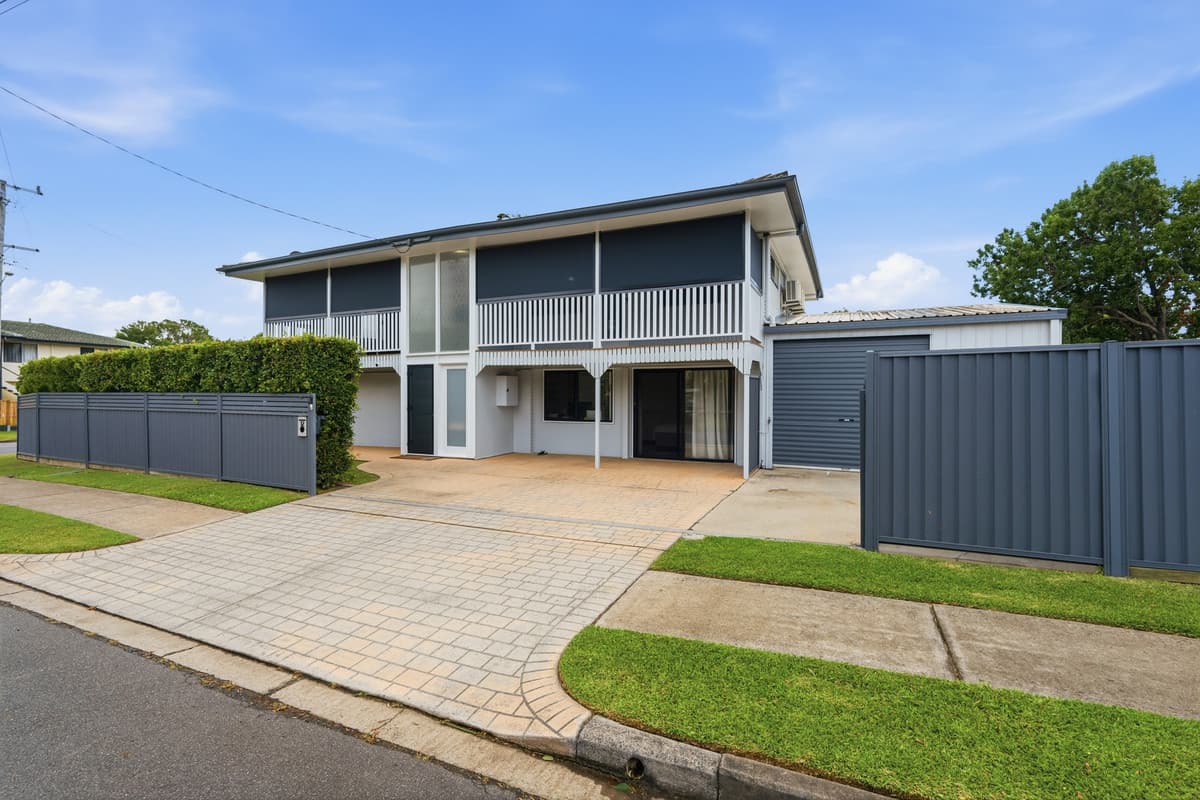 12 Stephen Street, Albany Creek, Albany Creek — photo 1 of 5