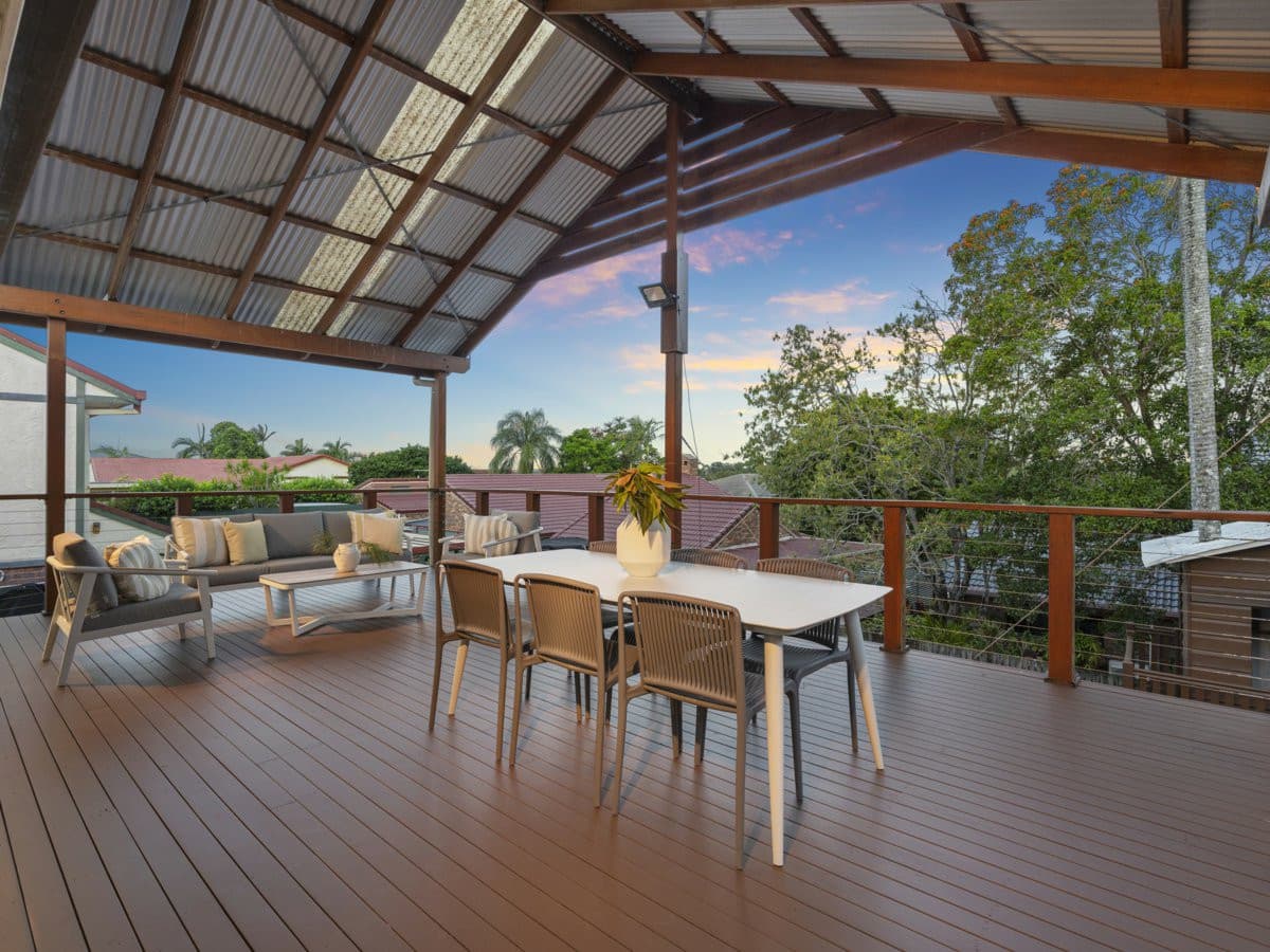 34 Pompadour Street, Sunnybank Hills — photo 1 of 5