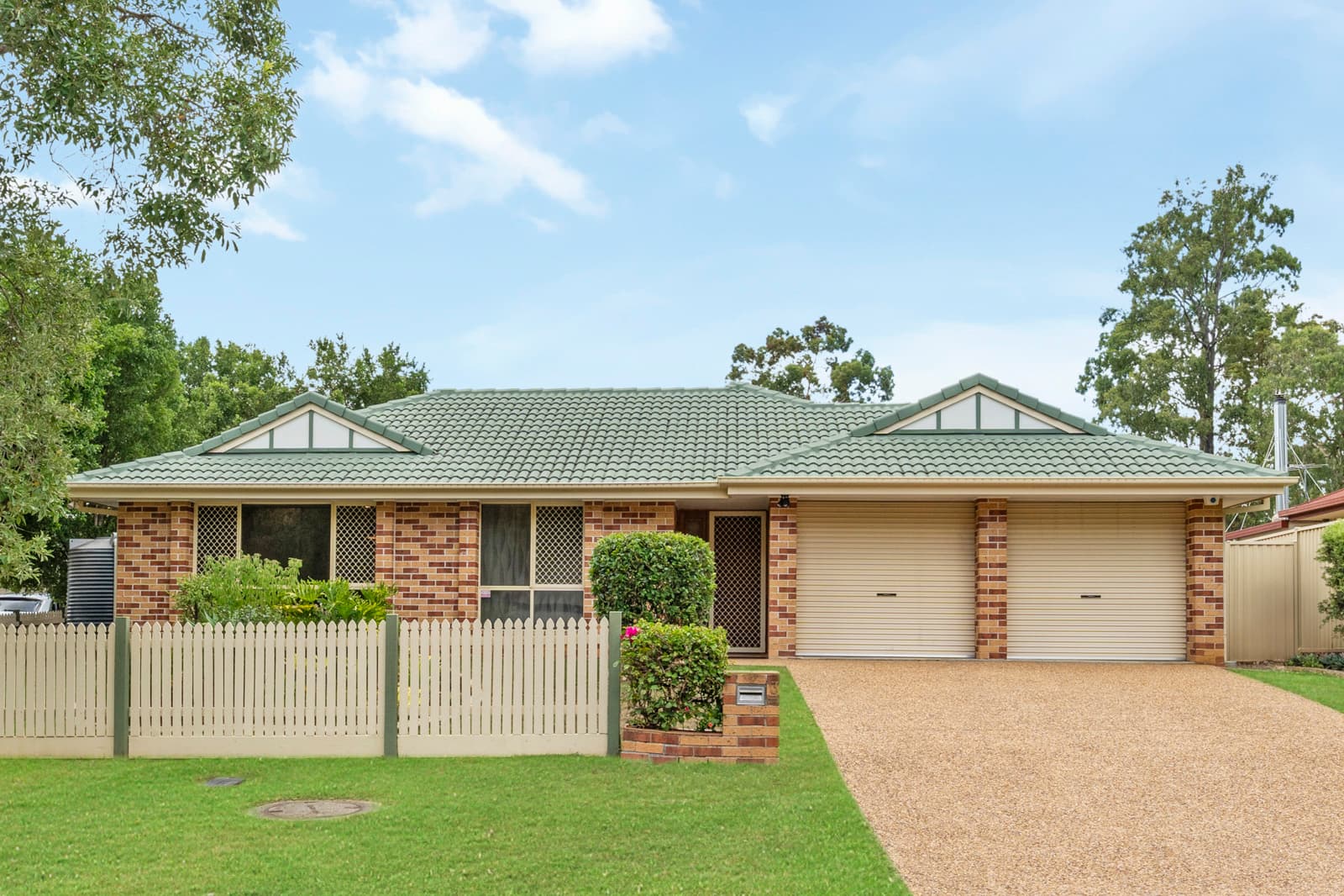 3 Berrington Close, Forest Lake, Forest Lake — photo 1 of 5