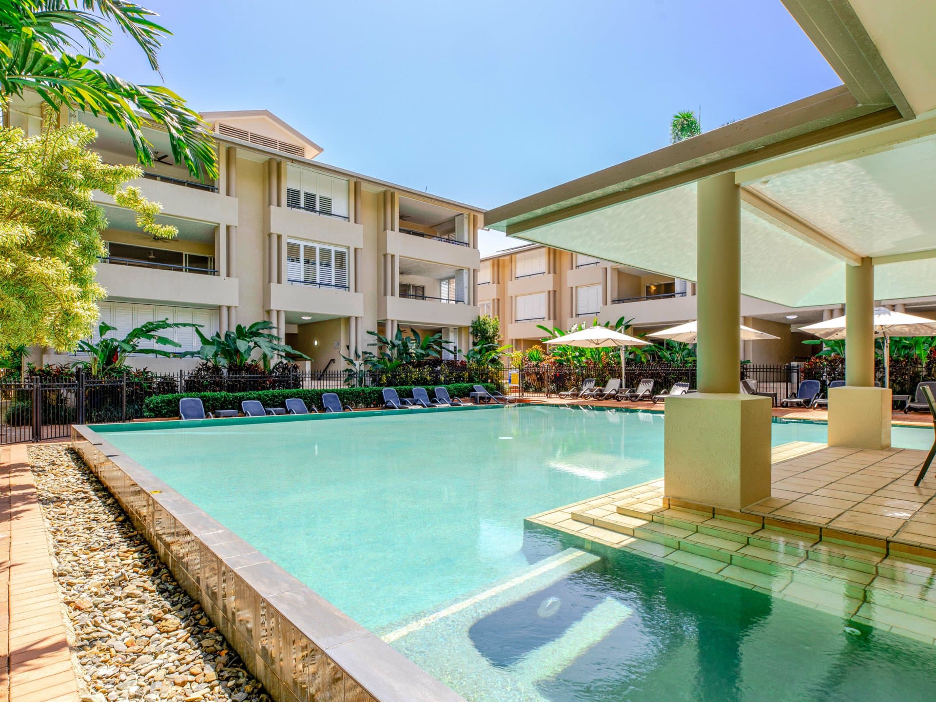 24 Cayman Villas/35-37 Mowbray Street, Port Douglas — photo 1 of 5