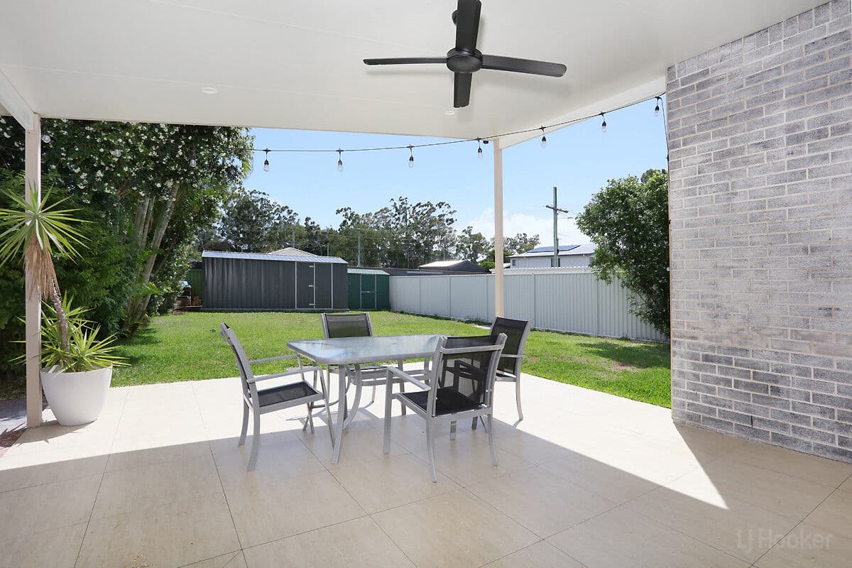 4 Nalkari Street, Coombabah, Coombabah — photo 1 of 5