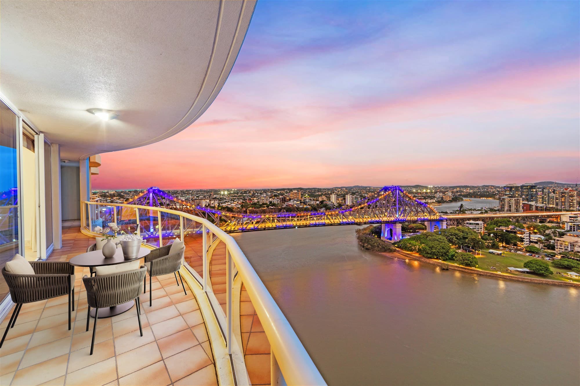 144/32 Macrossan Street, Brisbane City - Image 1