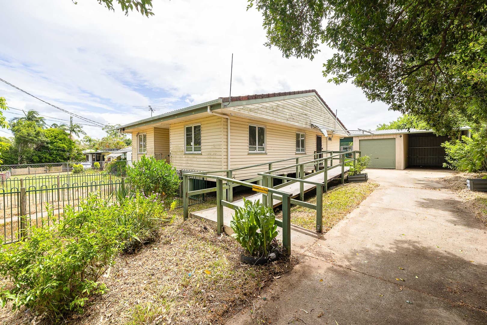 15 Oates Avenue, Woodridge, Woodridge — photo 1 of 5