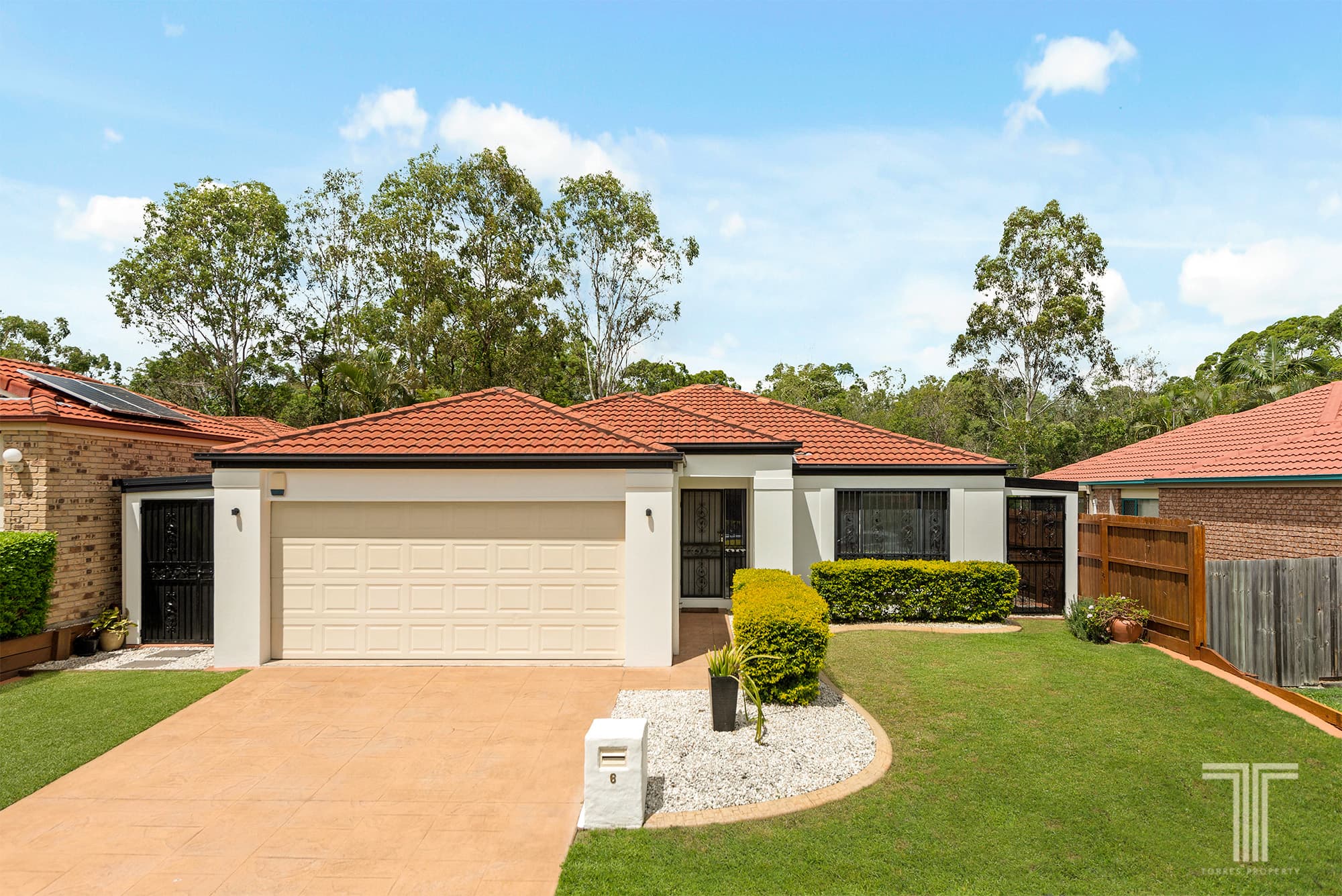 6 Coventry Circuit, Carindale, Carindale — photo 1 of 5