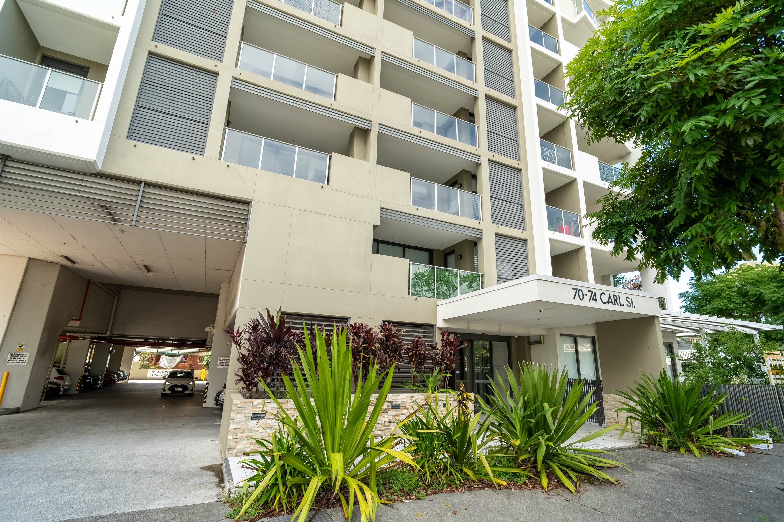 1008/70 Carl Street, Woolloongabba — photo 1 of 5
