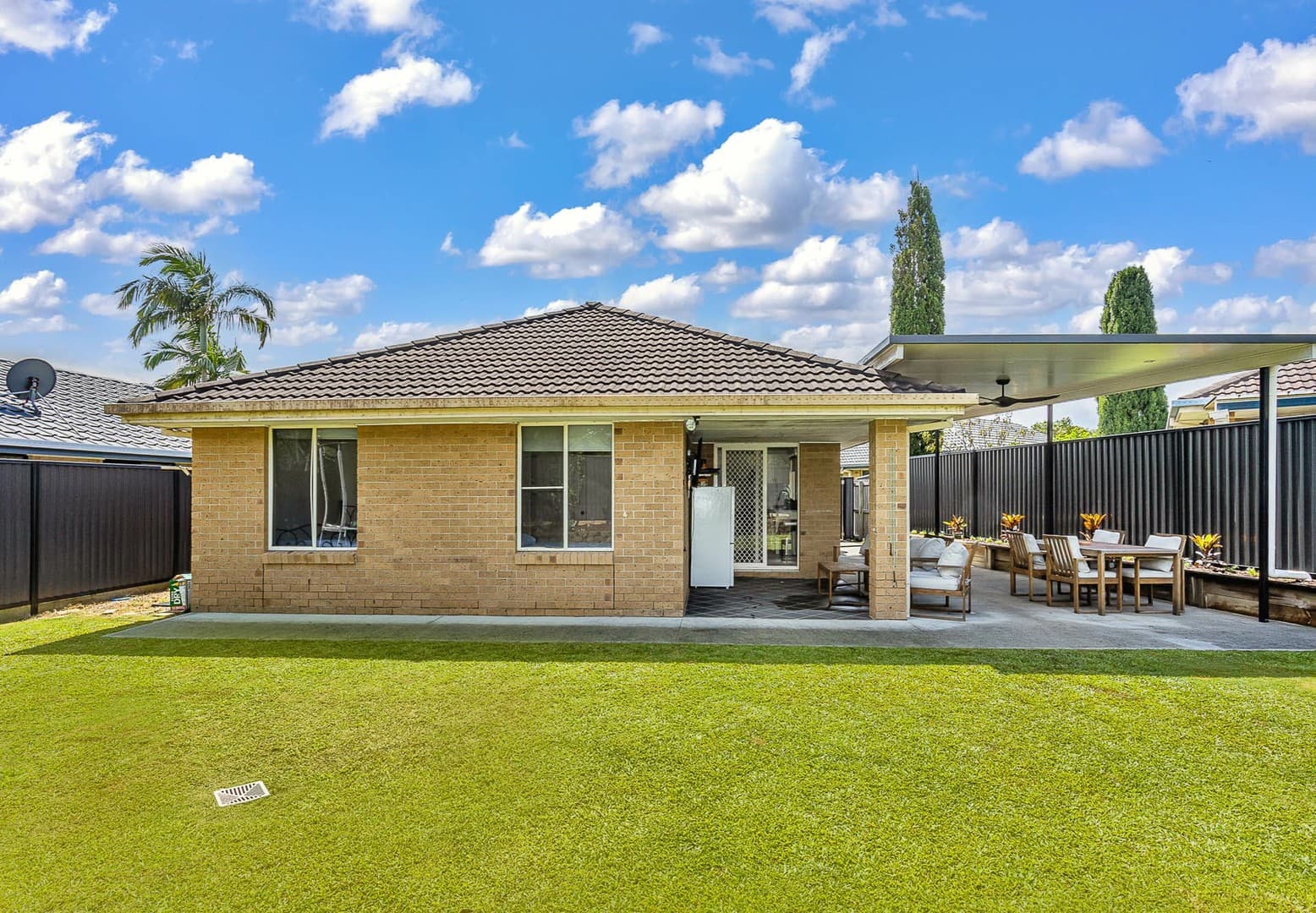 83 Oakdale Avenue, Nerang — photo 1 of 5