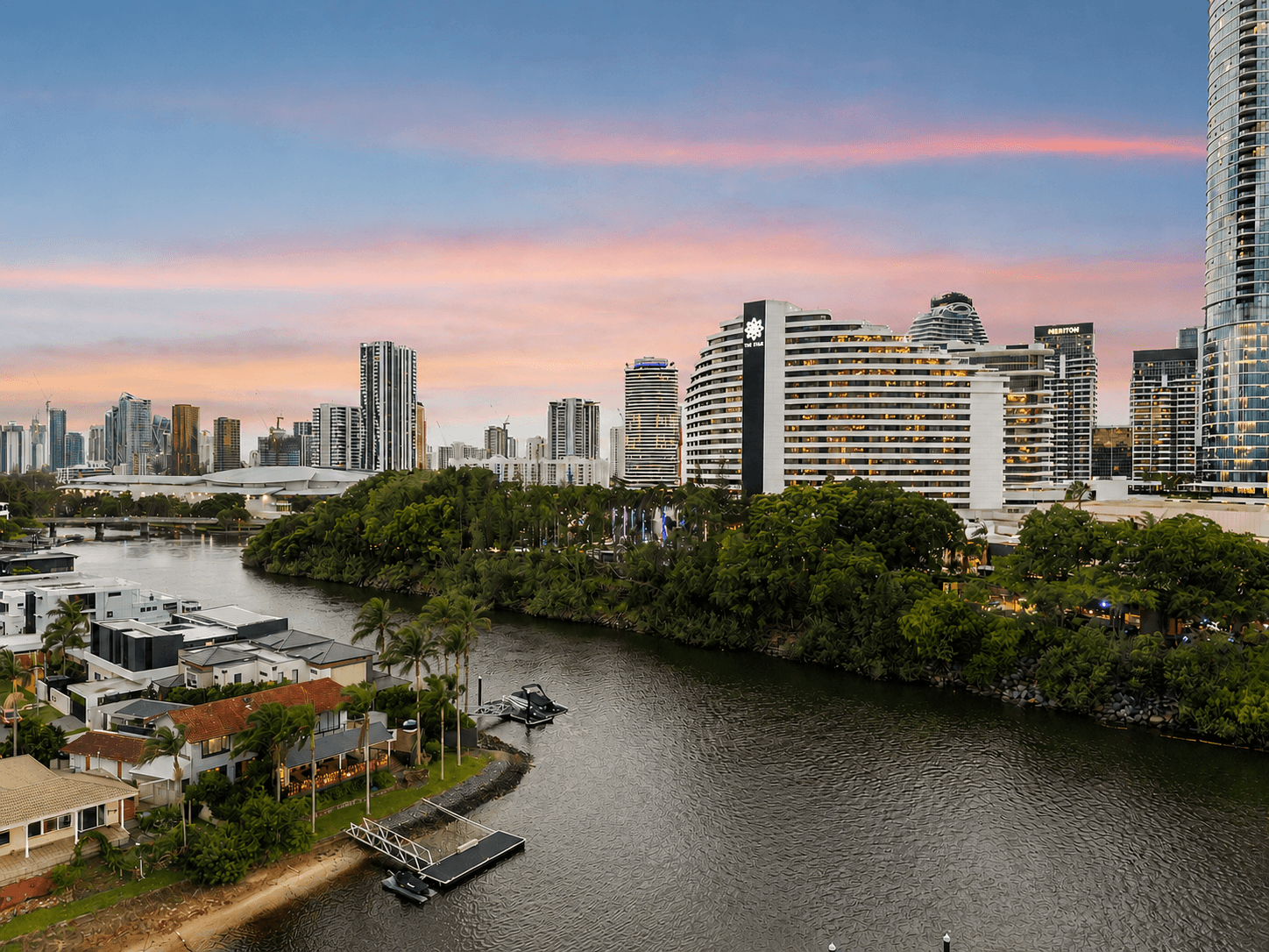2 Merrimac Boulevard, Broadbeach Waters — photo 1 of 5
