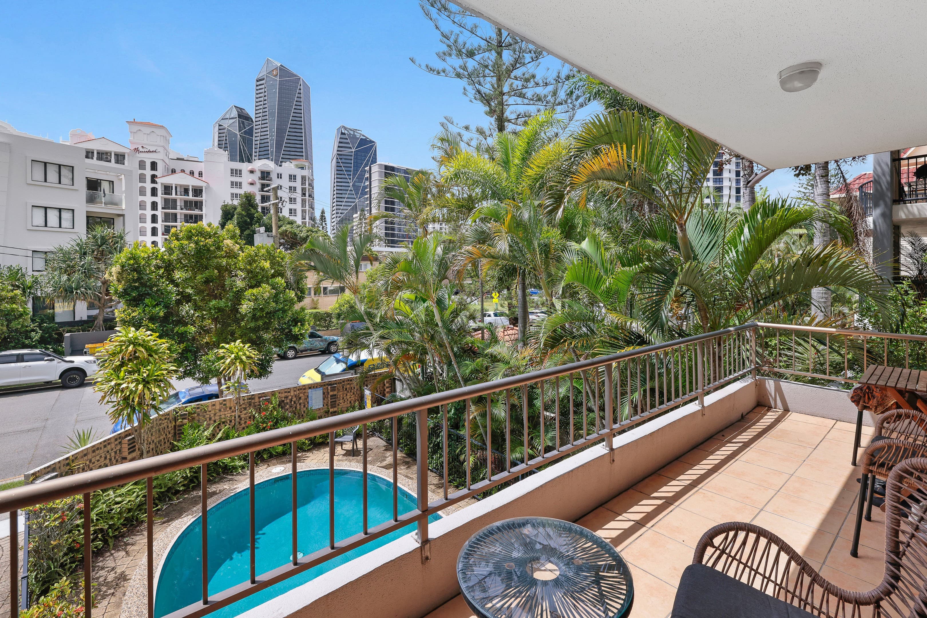 3/24 First Avenue, Broadbeach - Image 1