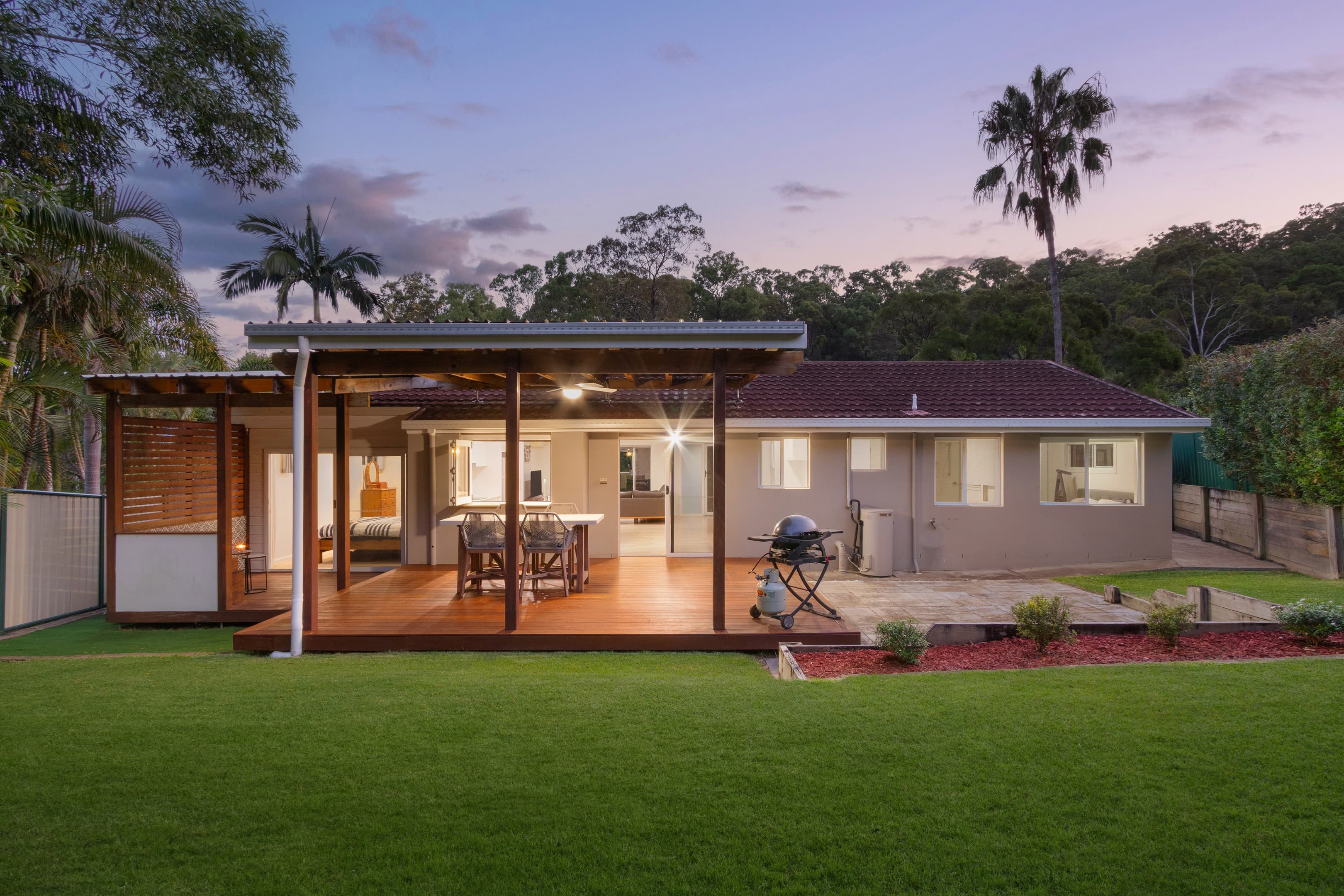 9 Glentrees Grove, Currumbin Waters, Currumbin Waters — photo 1 of 5