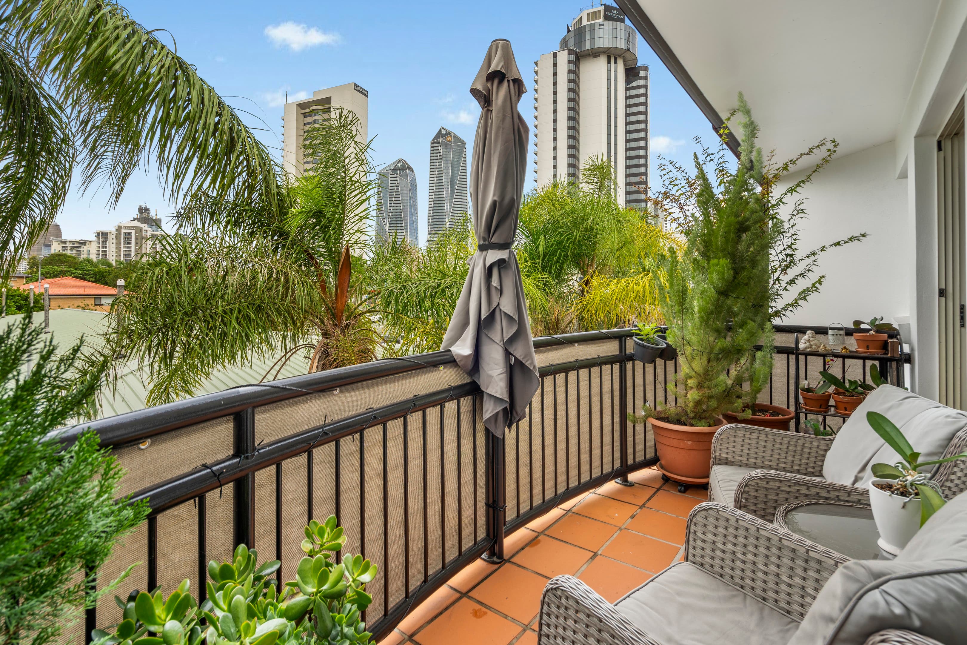 34/7-15 Monte Carlo Avenue, Surfers Paradise, Surfers Paradise — photo 1 of 5