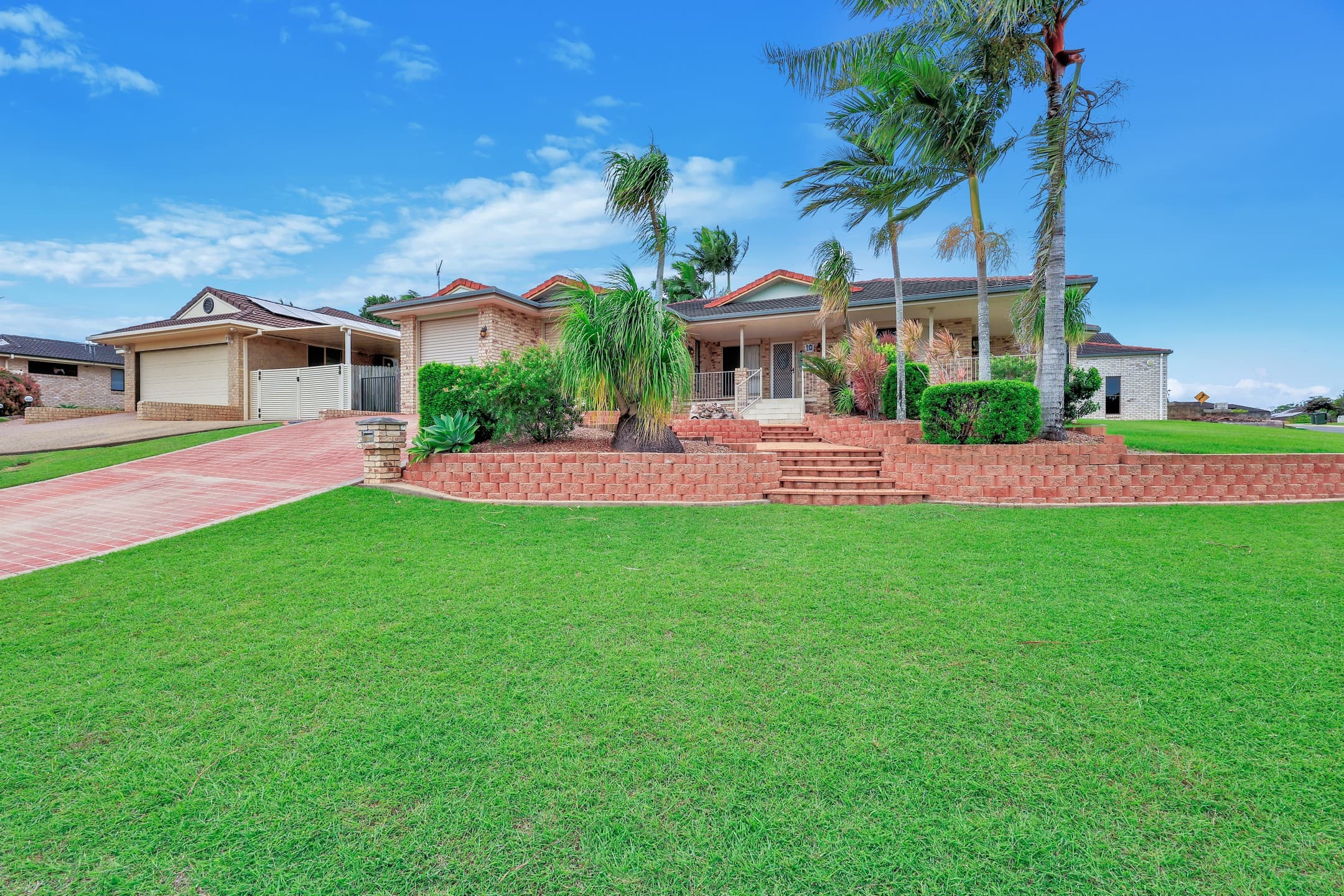 10 Reynella Drive, Avoca — photo 1 of 5