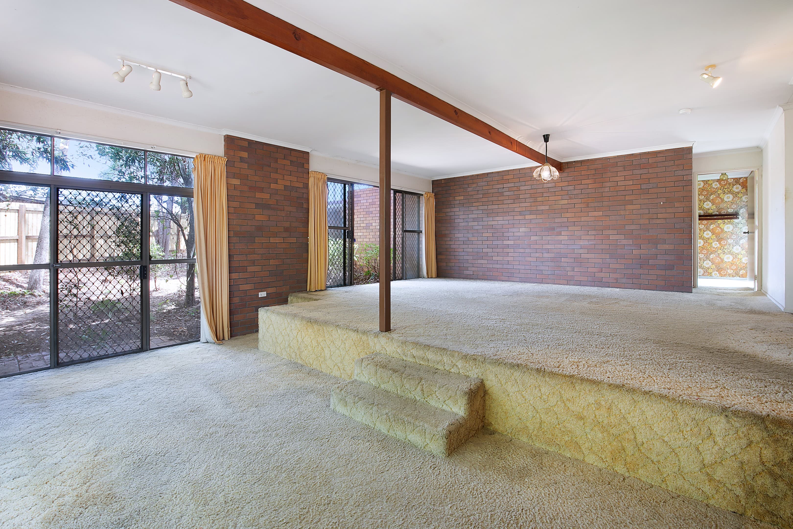 7 Isolde Court, Carindale - Image 1