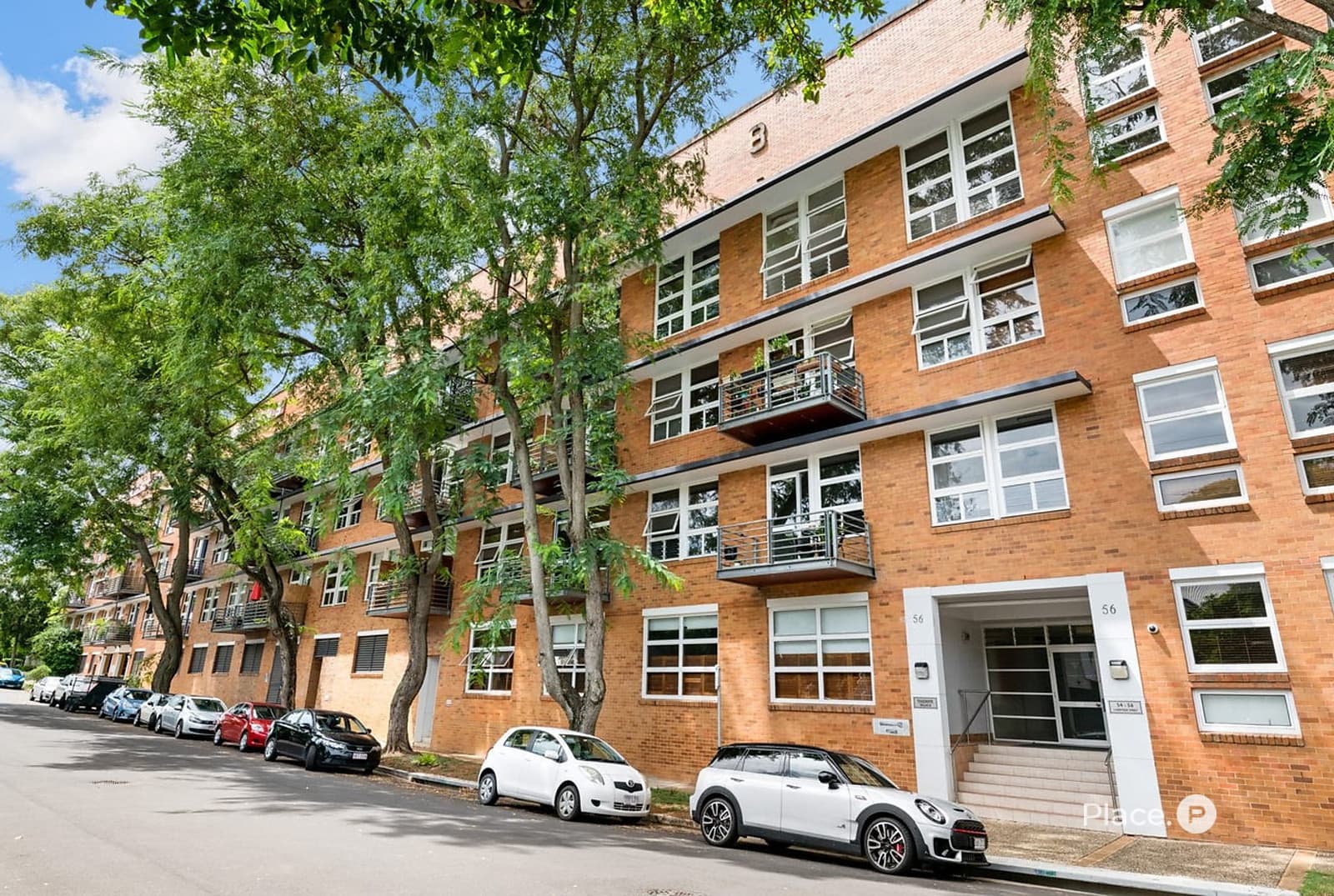 16/110 Macquarie Street, Teneriffe - Image 1