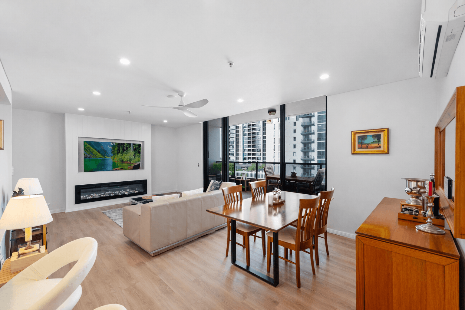 903/1 Aqua Street, Southport, Southport — photo 1 of 5