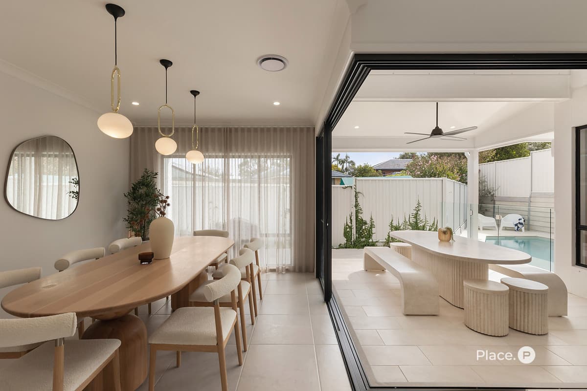 4 O’Callaghan Street, Holland Park — photo 1 of 5