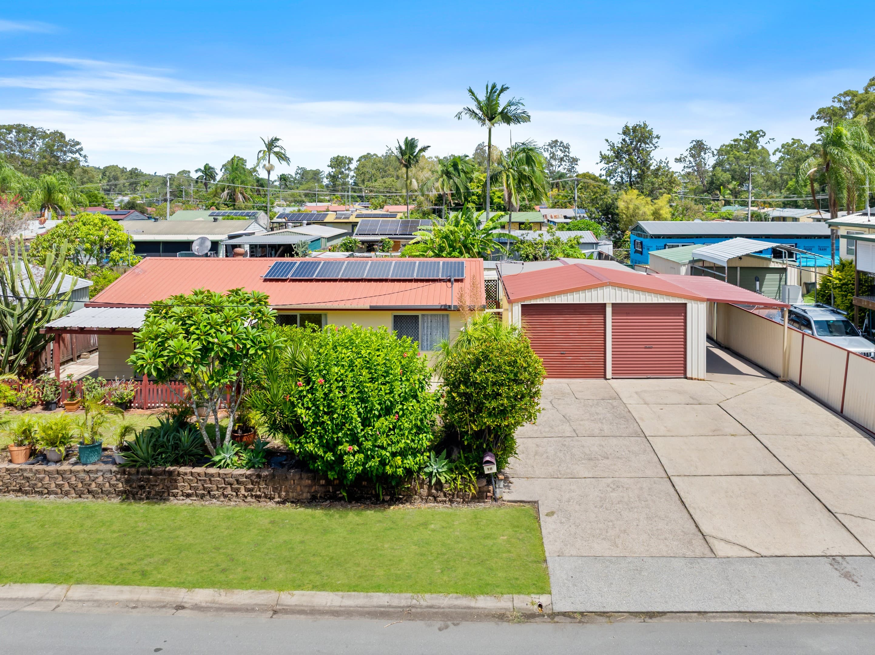 17 Sharon Drive, Eagleby, Eagleby — photo 1 of 5