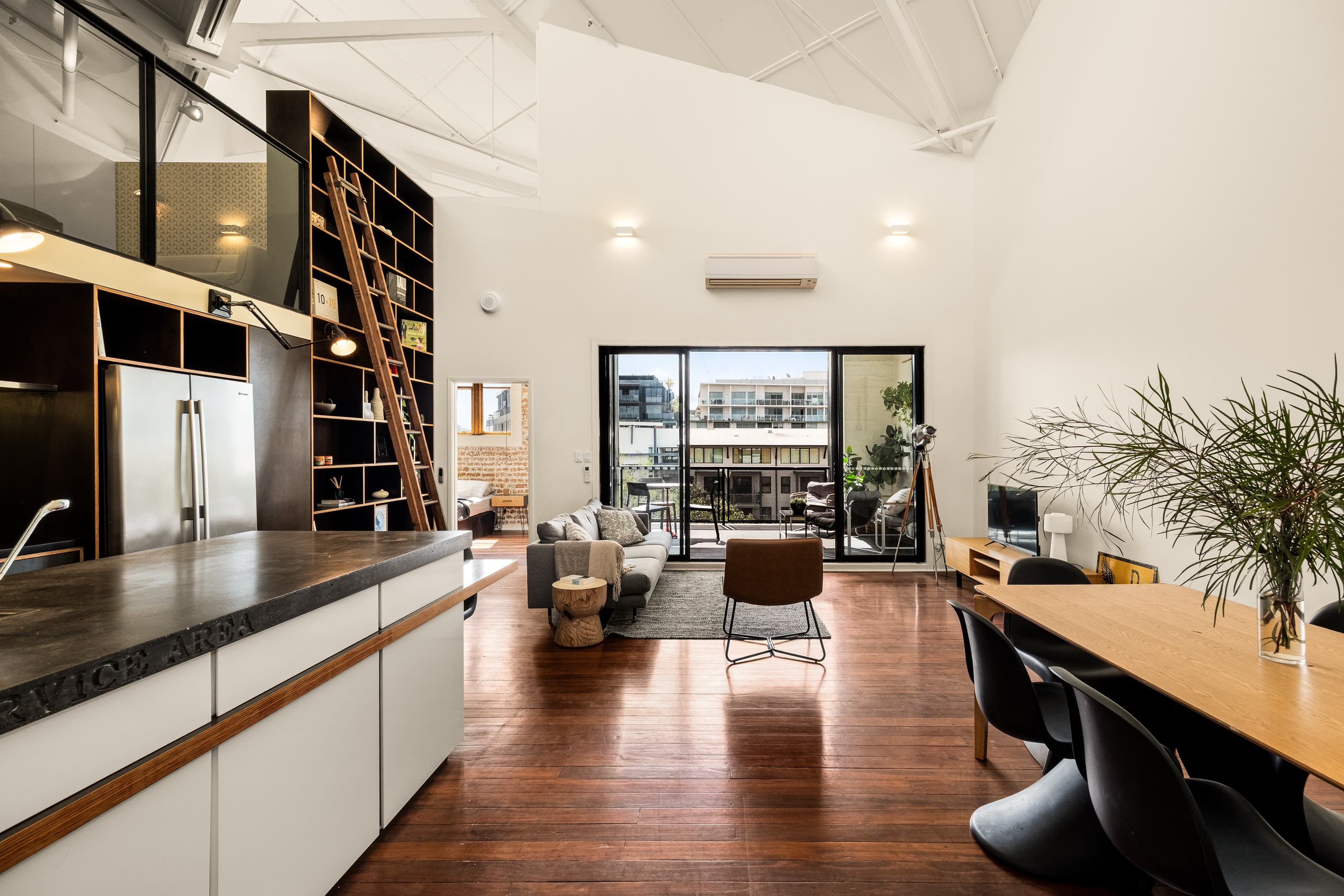 33/22 Florence Street, Teneriffe - Image 1