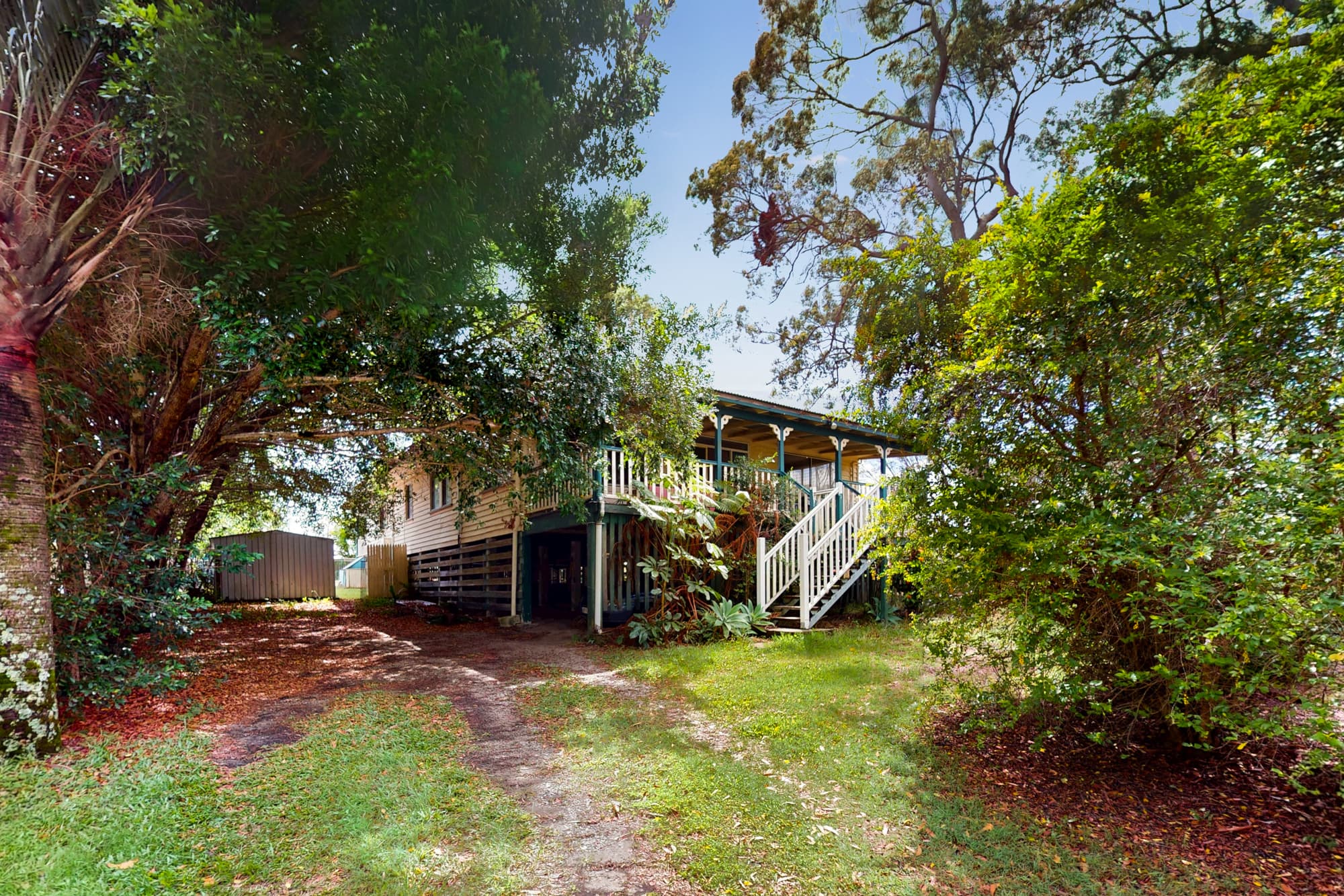 2 Leanne Street, Macleay Island — photo 1 of 17