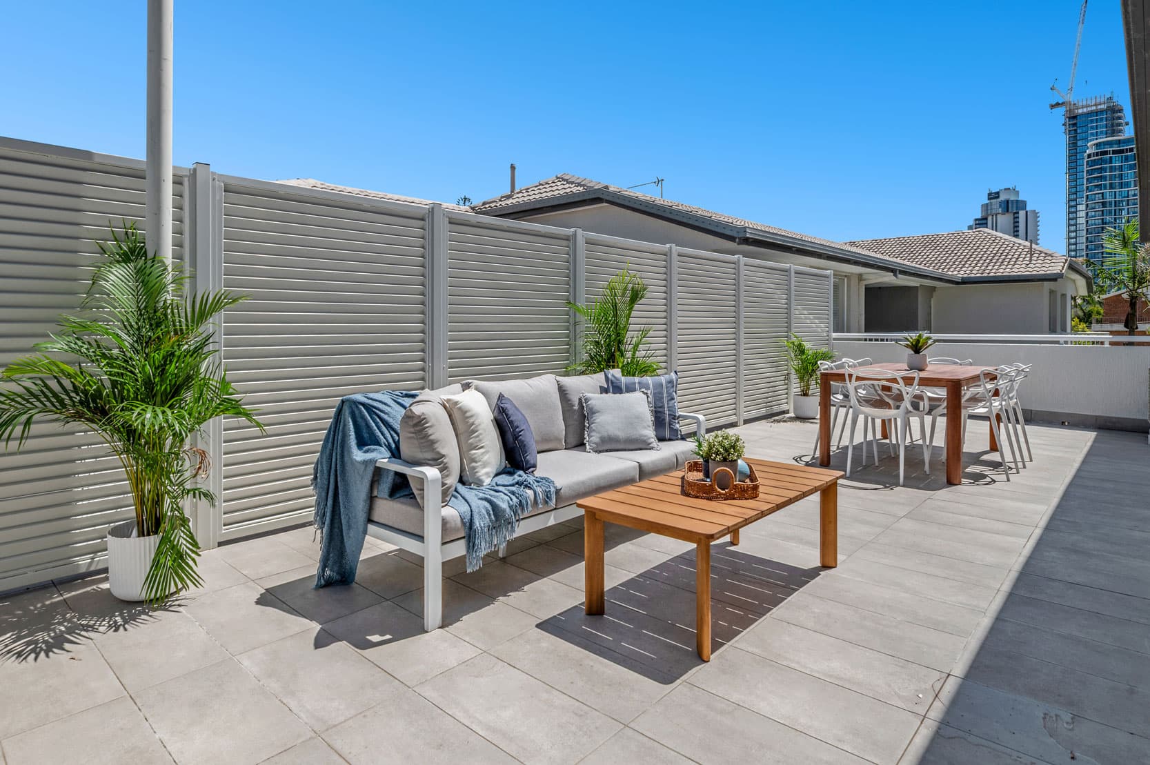 12/8-10 Rosewood Avenue, Broadbeach, Broadbeach — photo 1 of 5