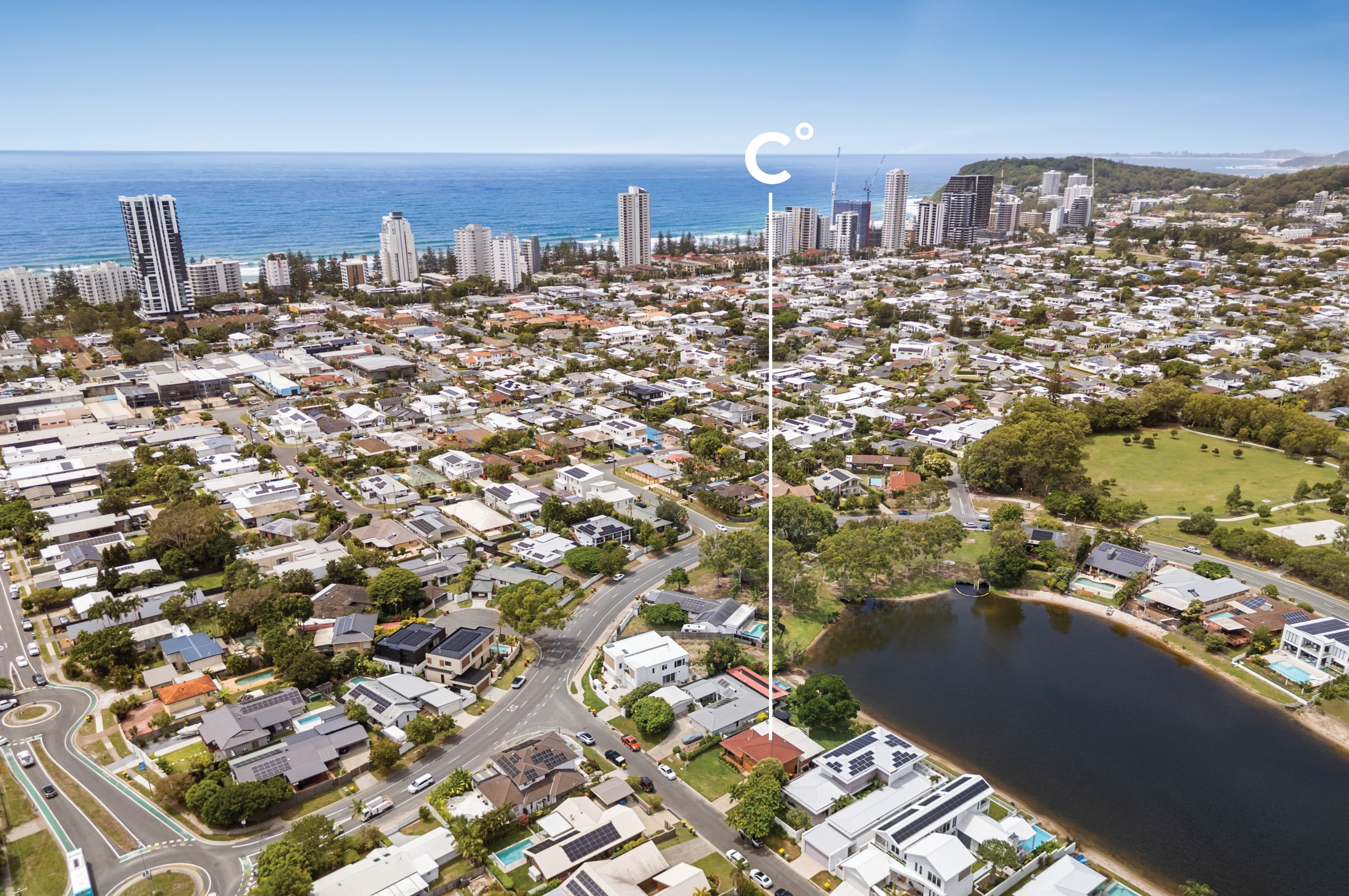 4 Penguin Parade, Burleigh Waters, Burleigh Waters — photo 1 of 5