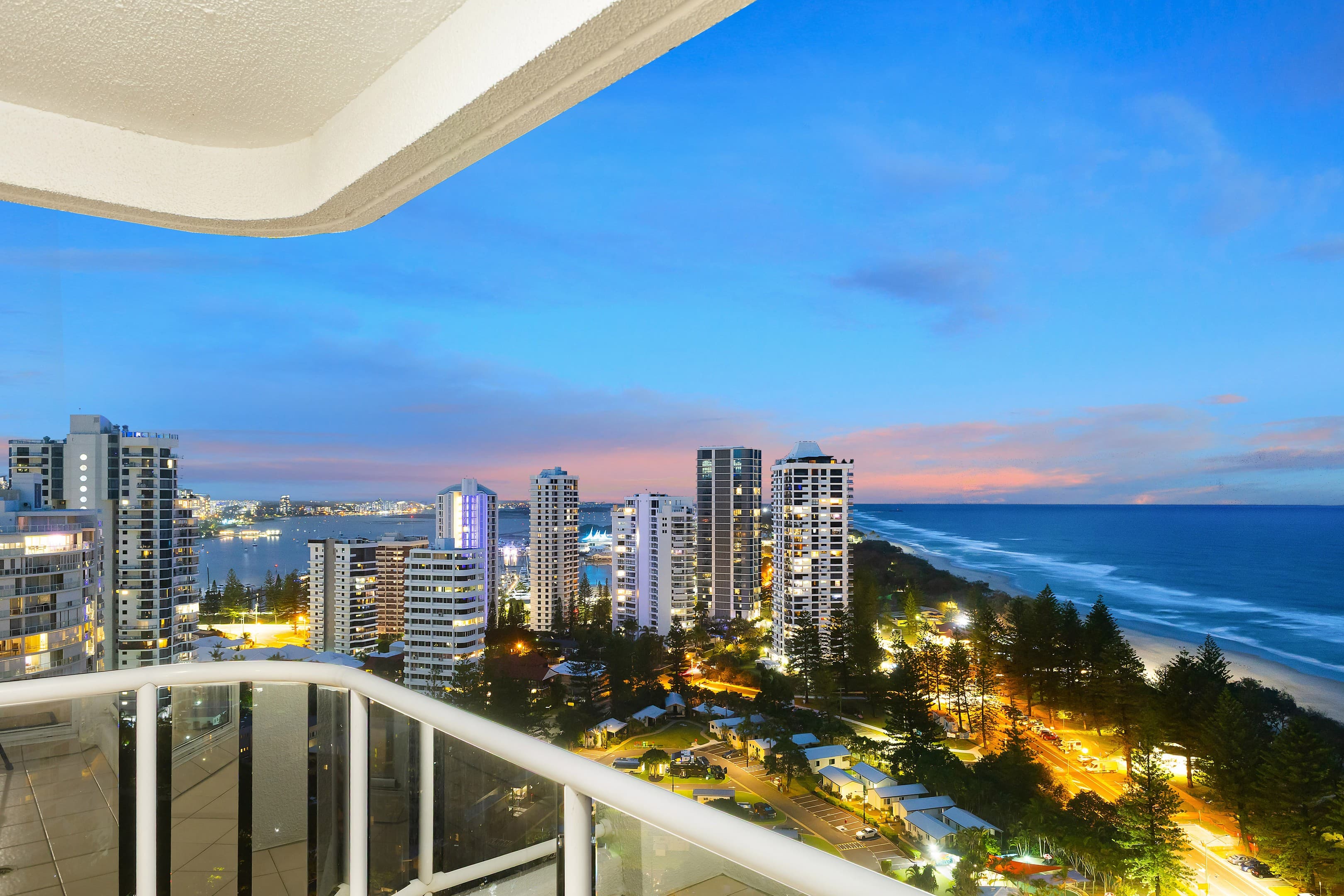 147/59 Pacific Street, Main Beach, Main Beach — photo 1 of 5