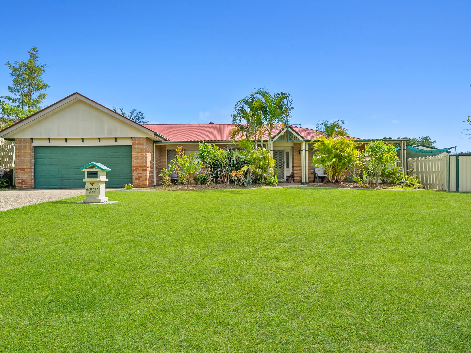 5 Marcus Way, Mudgeeraba — photo 1 of 5