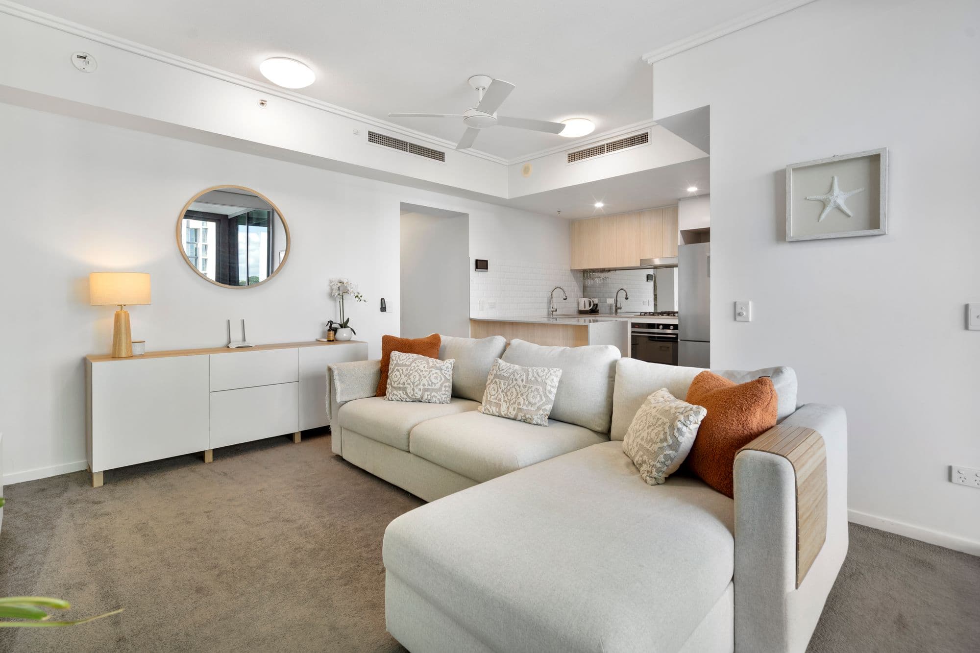 21202/8 Hercules Street, Hamilton, Hamilton — photo 1 of 5