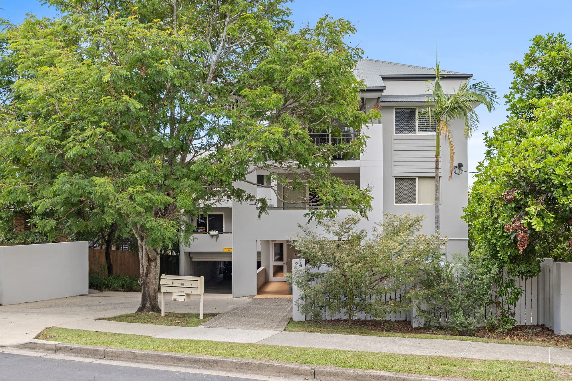 4/24 McLay St, Coorparoo, Coorparoo — photo 1 of 5