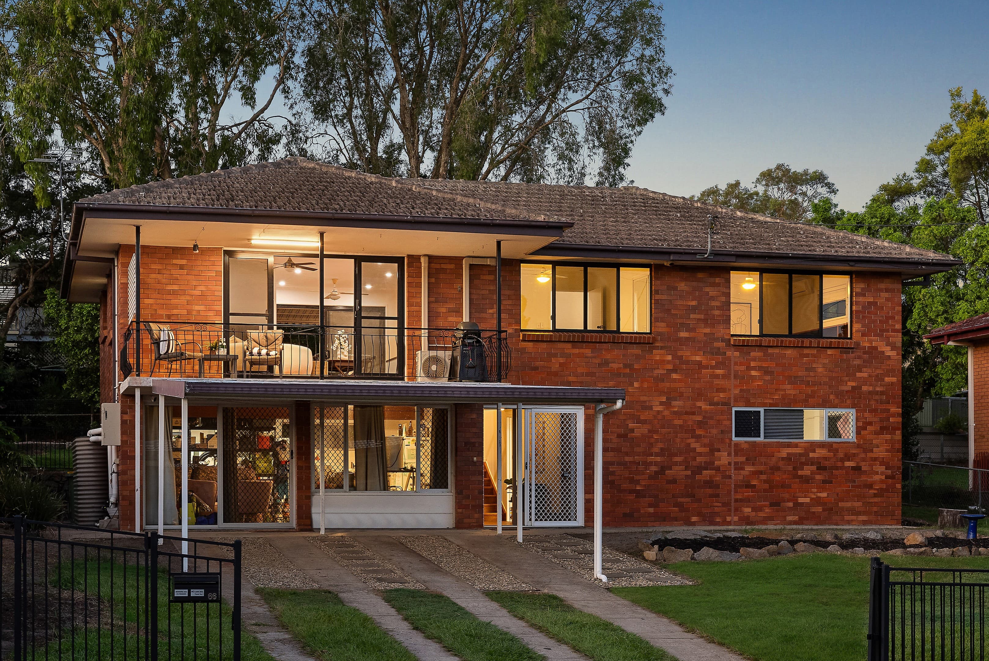 66 Joalah Crescent, Ferny Hills, Ferny Hills — photo 1 of 5