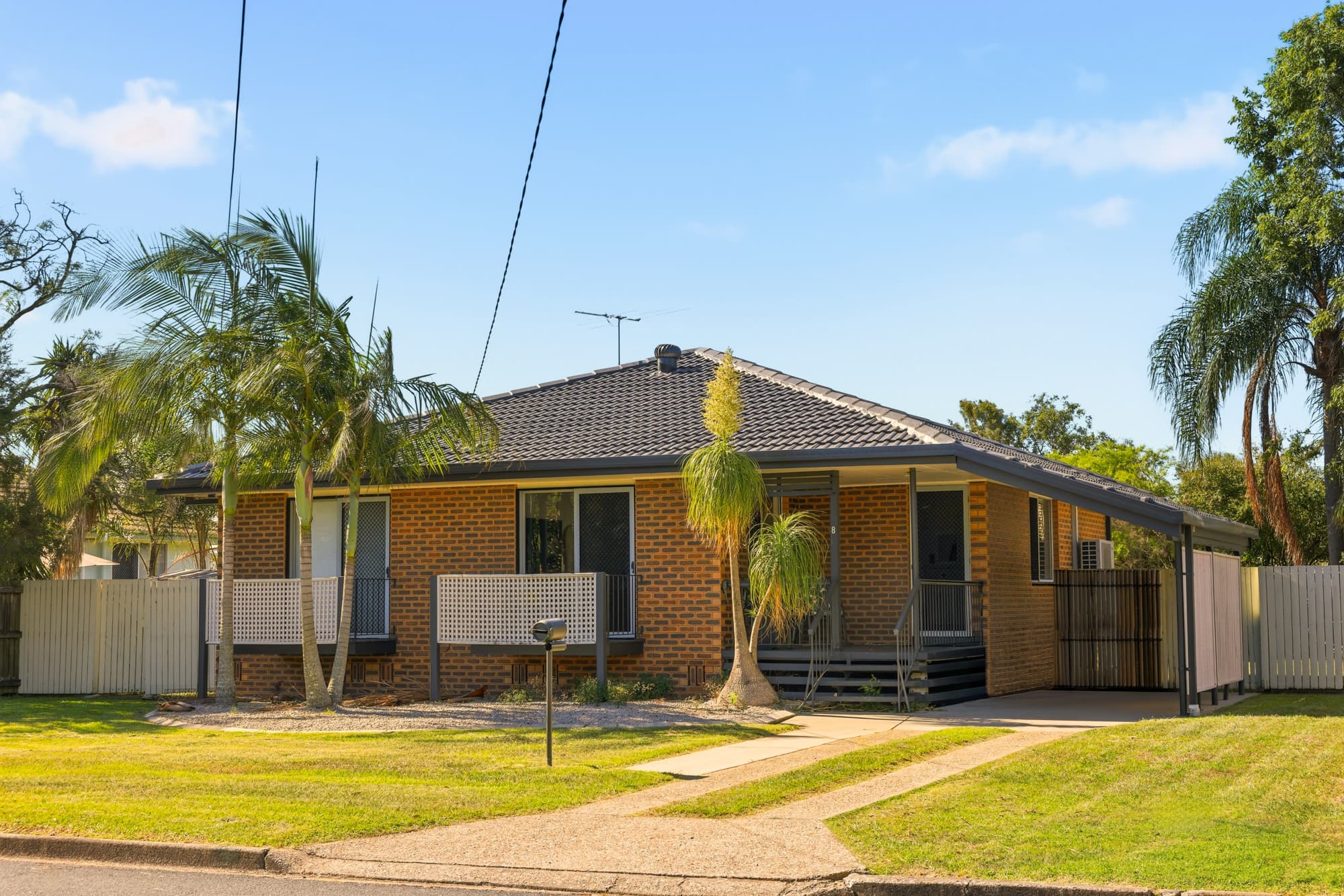 8 Hunter Street, Redcliffe, Redcliffe — photo 1 of 5
