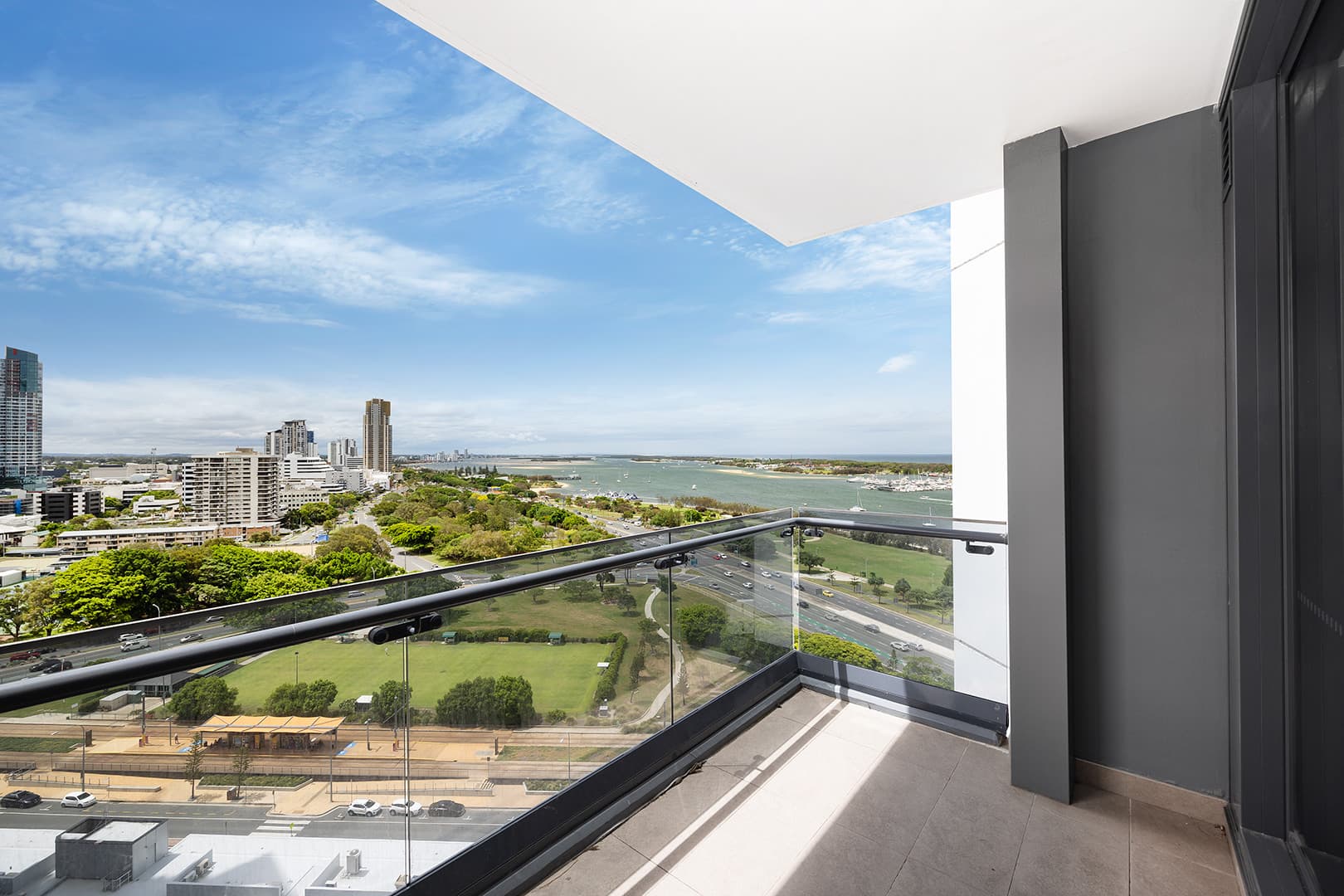 1602/2 Como Crescent, Southport, Southport — photo 1 of 5