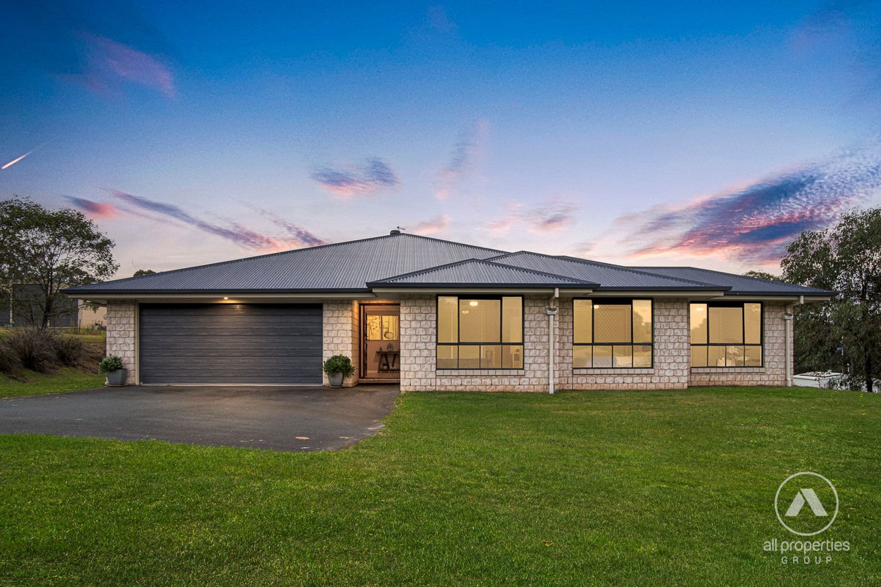 5-7 WHIPBIRD PLACE, Greenbank - Image 1