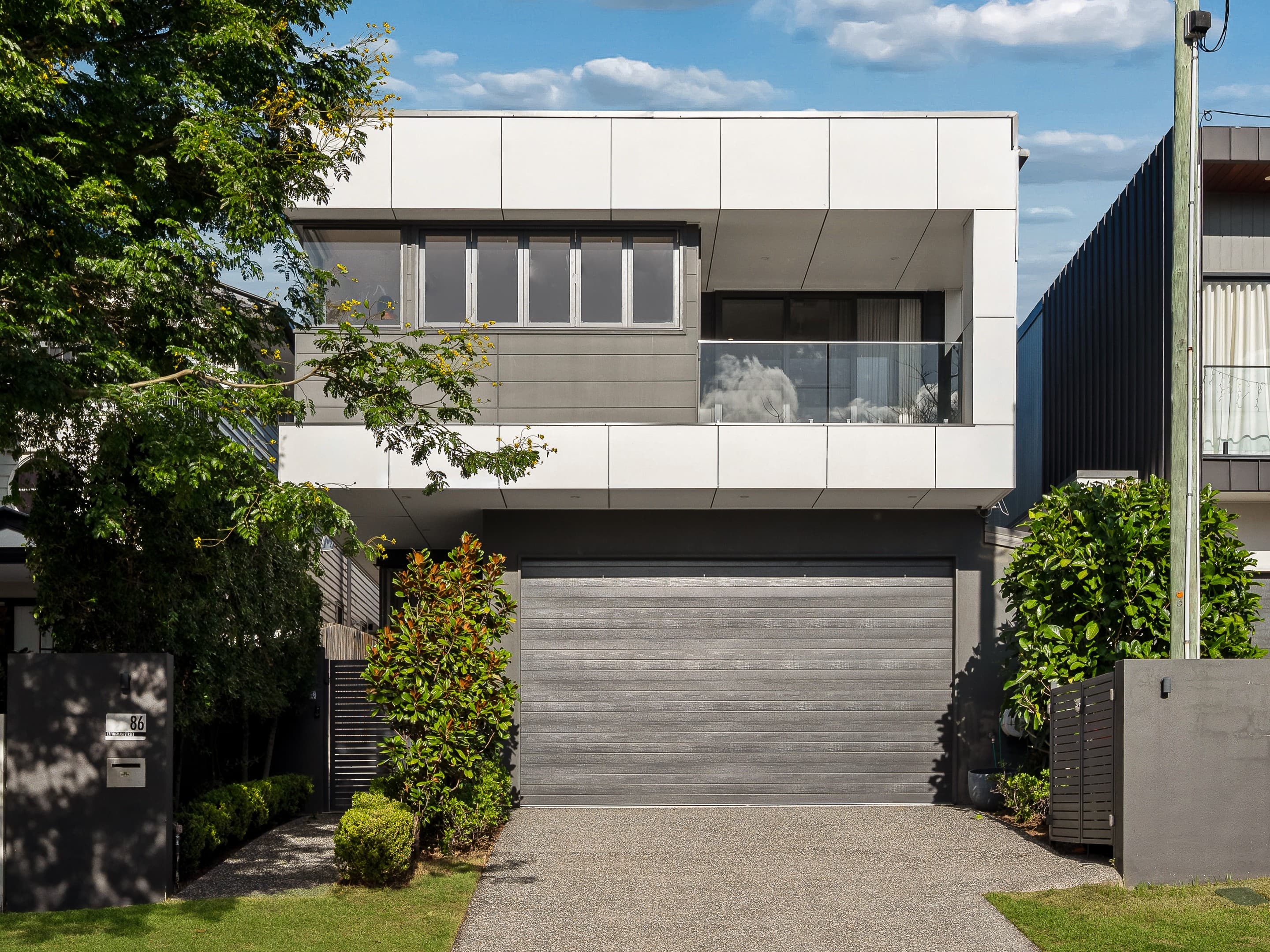 86 Effingham Street, Tarragindi — photo 1 of 5