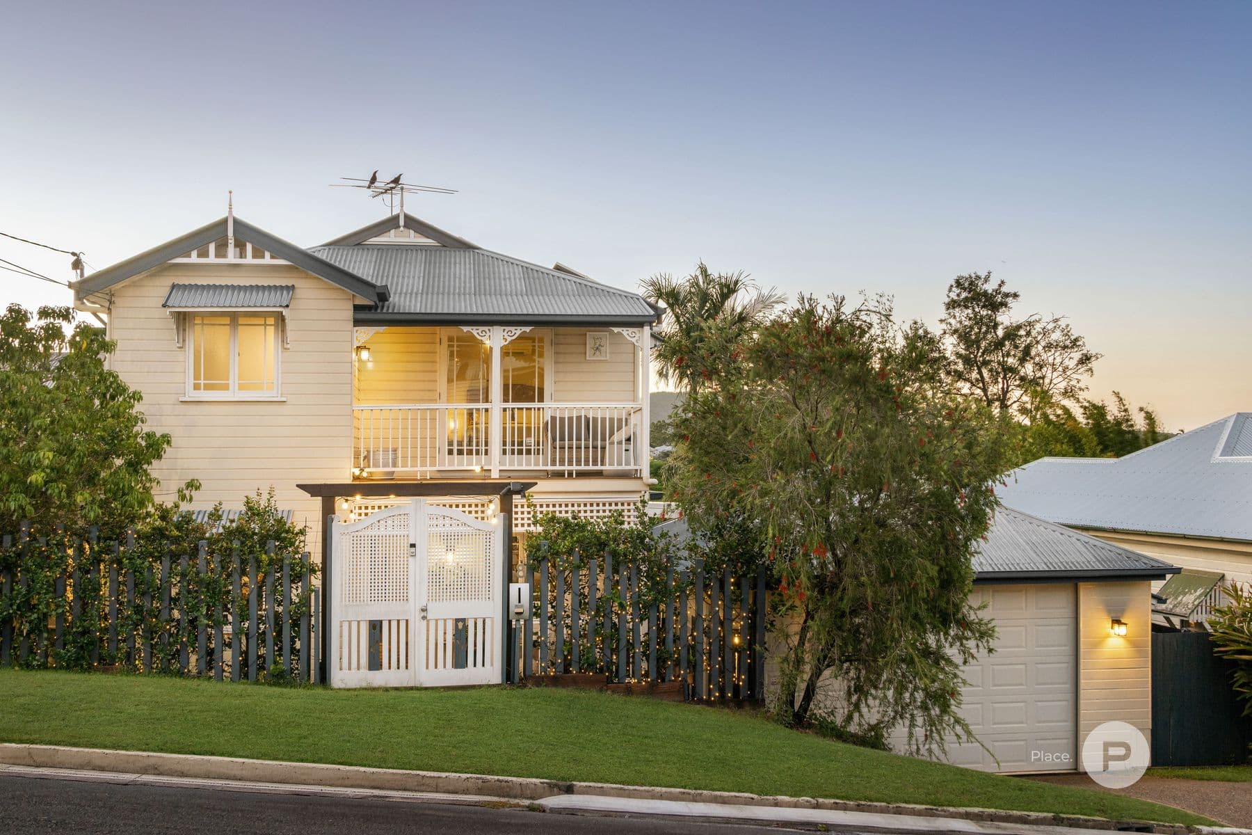 8 Garling Street, Red Hill, Red Hill — photo 1 of 5