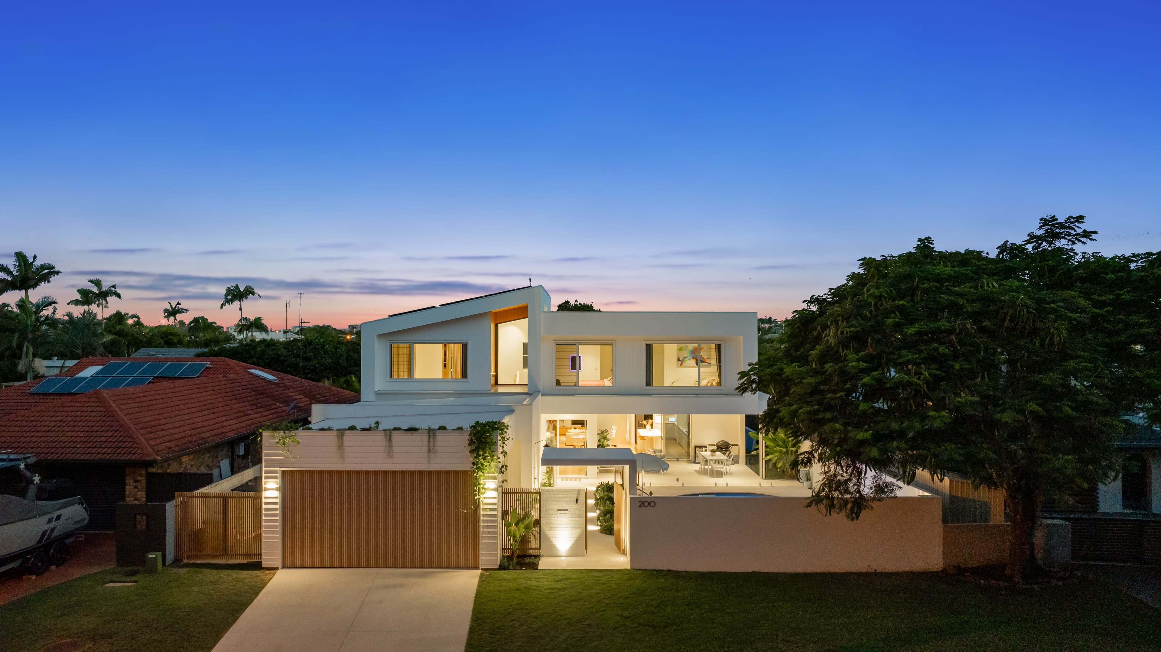 200 Tallebudgera Drive, Palm Beach — photo 1 of 5