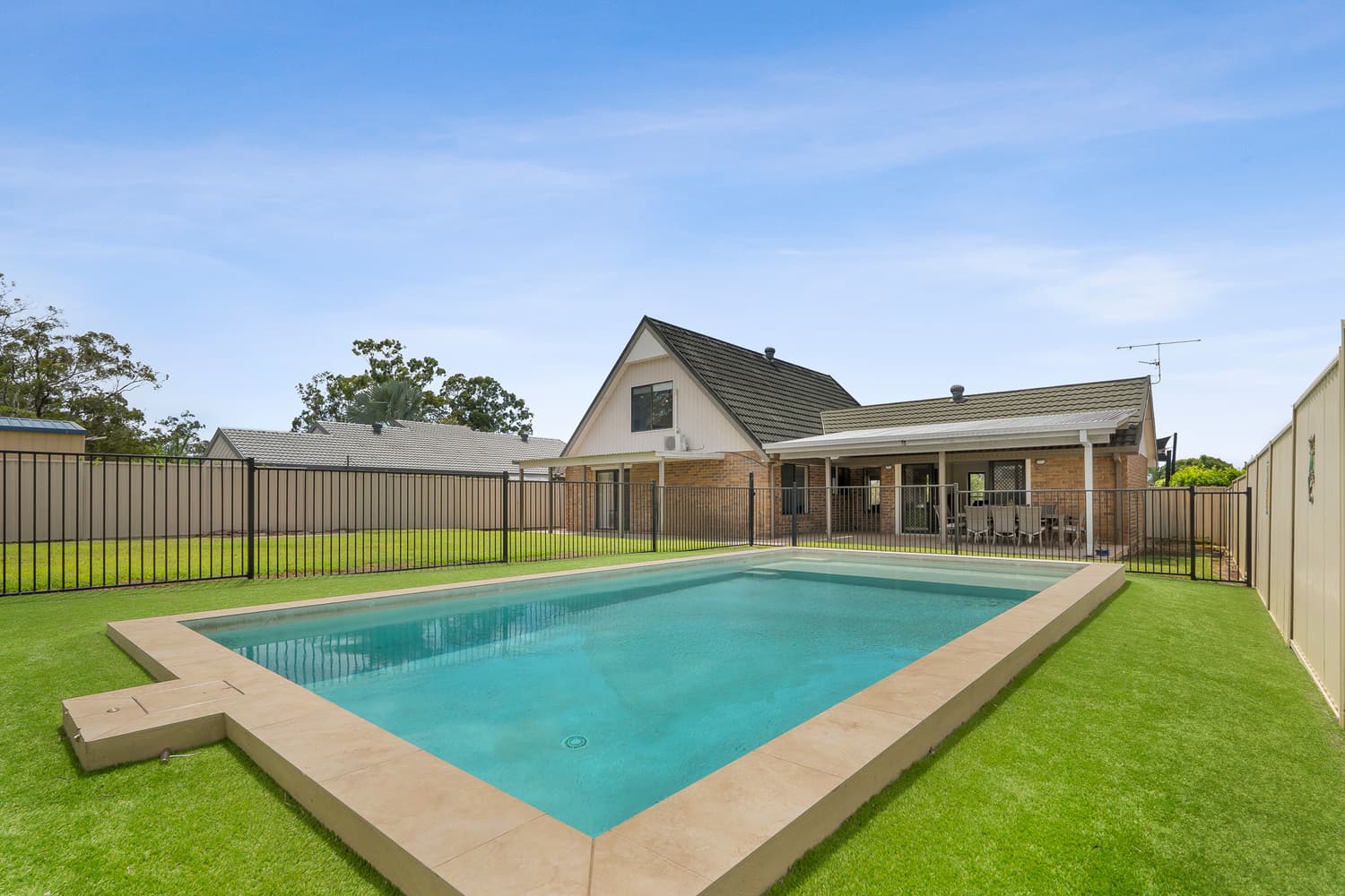 4 Kirribilli Court, Robina - Image 1