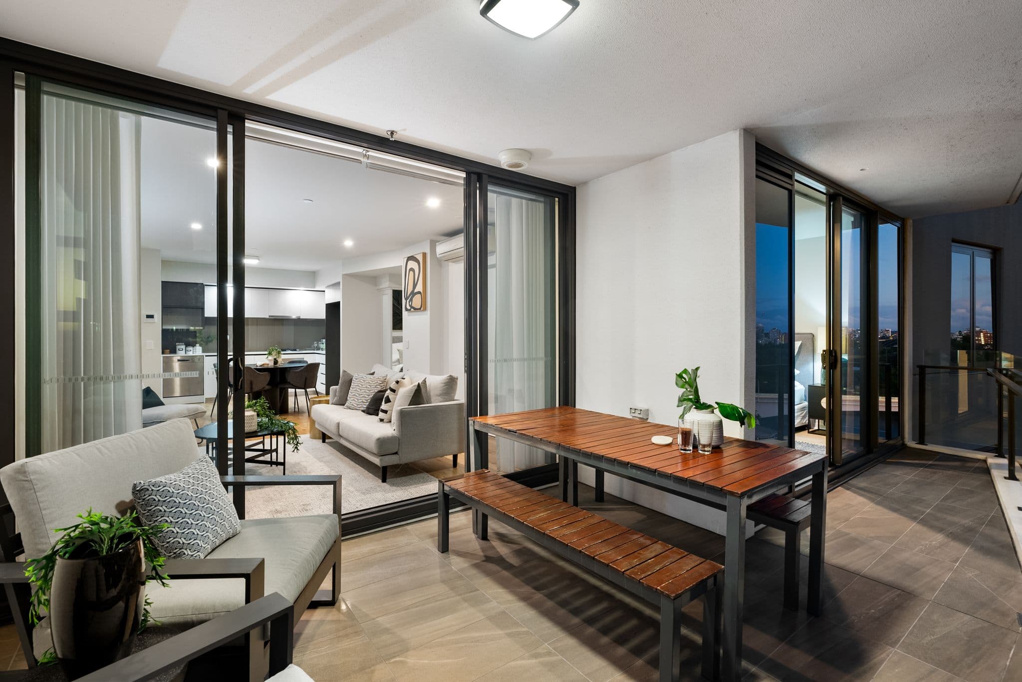902/6 Christie Street, South Brisbane, South Brisbane — photo 1 of 5