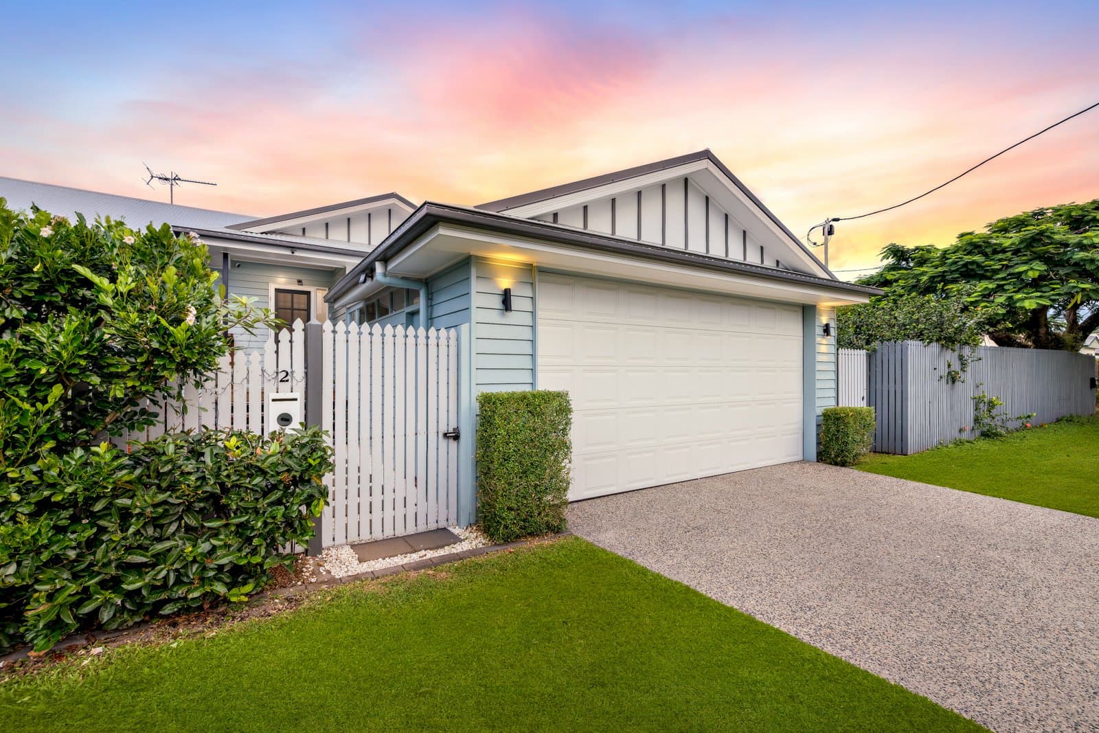 2/64A Tills Street, Westcourt — photo 1 of 5