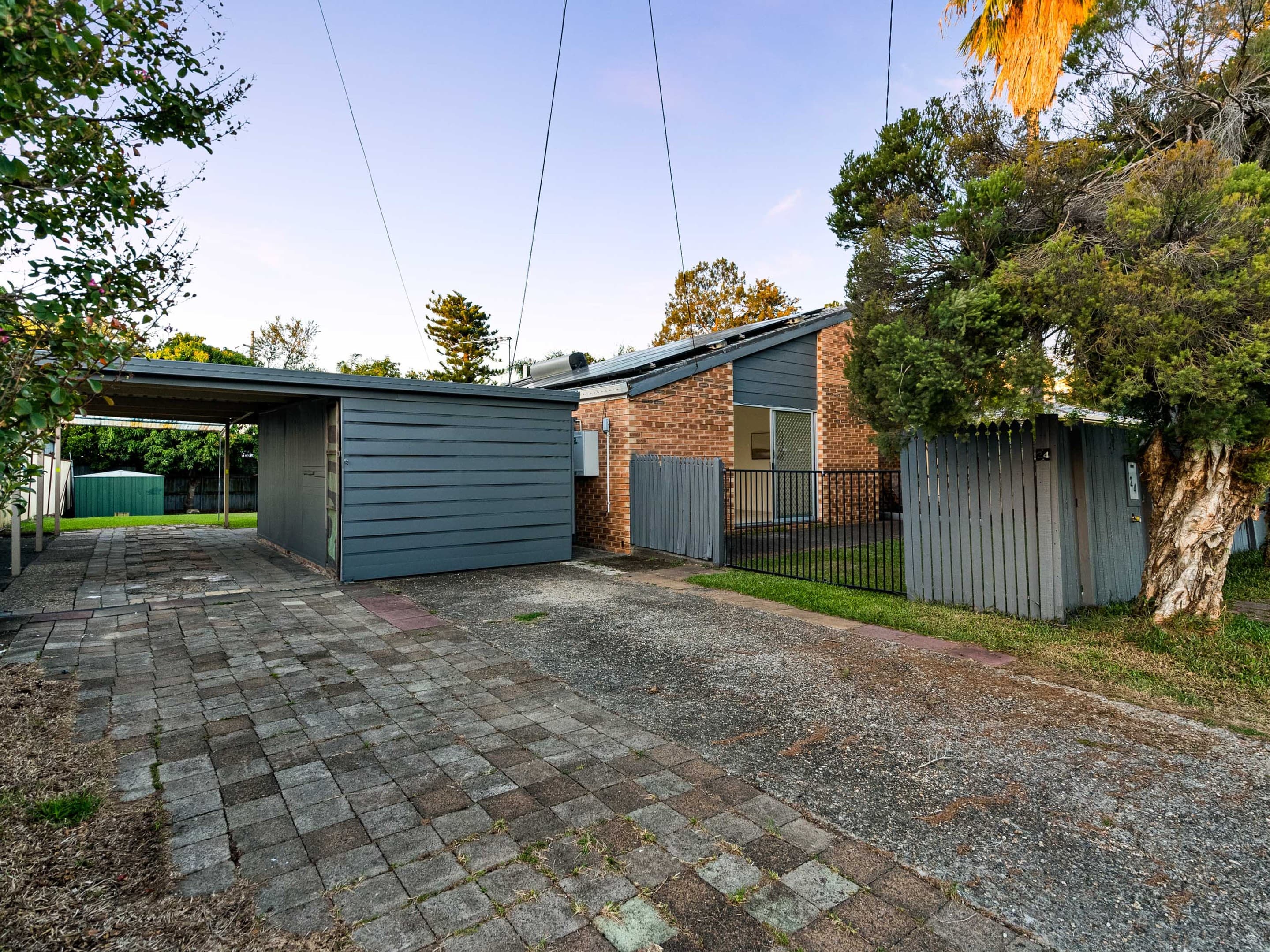 24 Estramina Road, Regents Park - Image 1