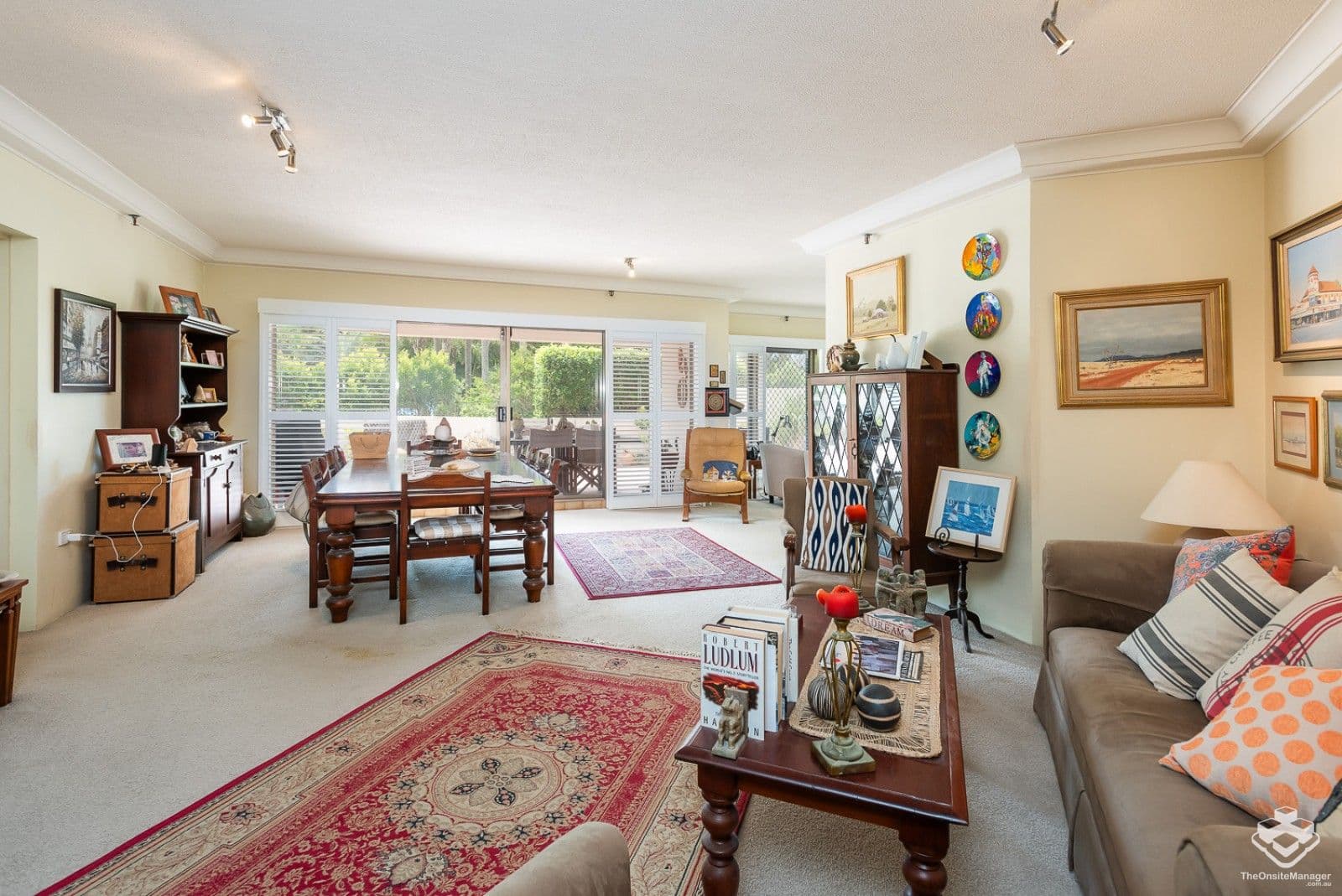 2/2 Admiralty Drive, Surfers Paradise - Image 1