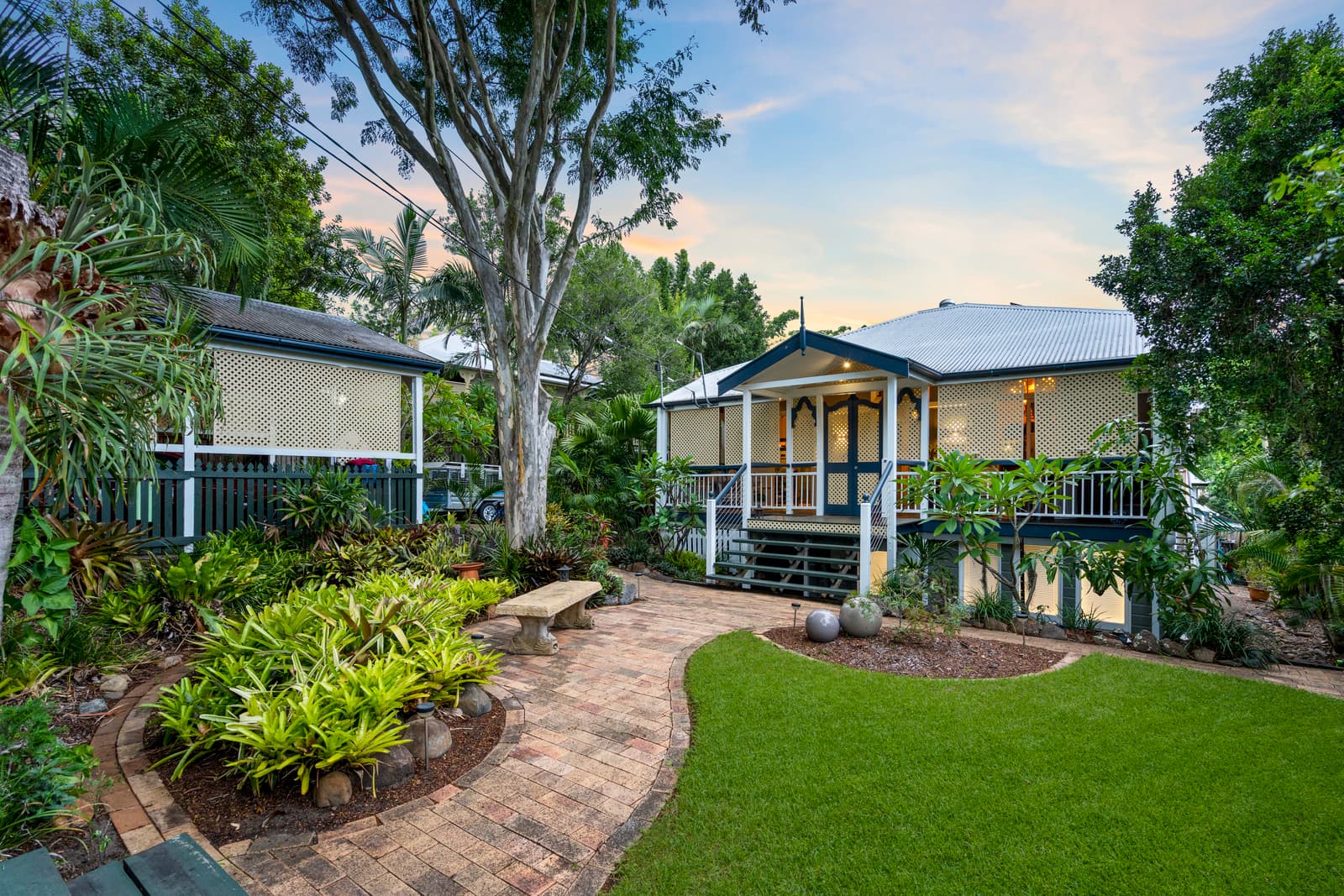 47 Longfellow Street, Norman Park — photo 1 of 5