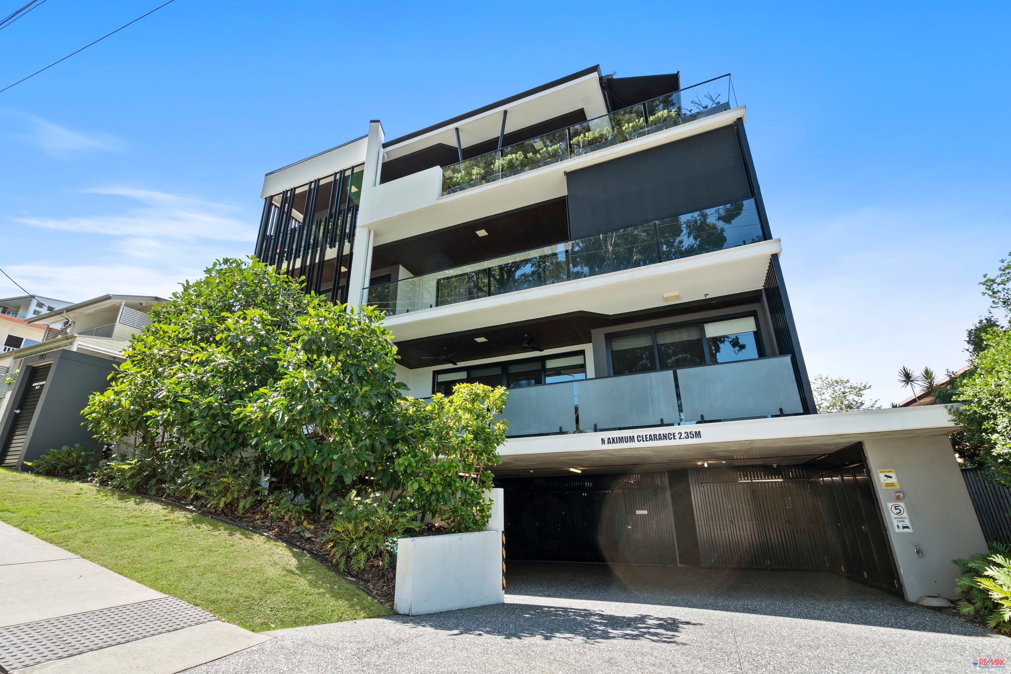 6/110 CARMODY, St Lucia — photo 1 of 5